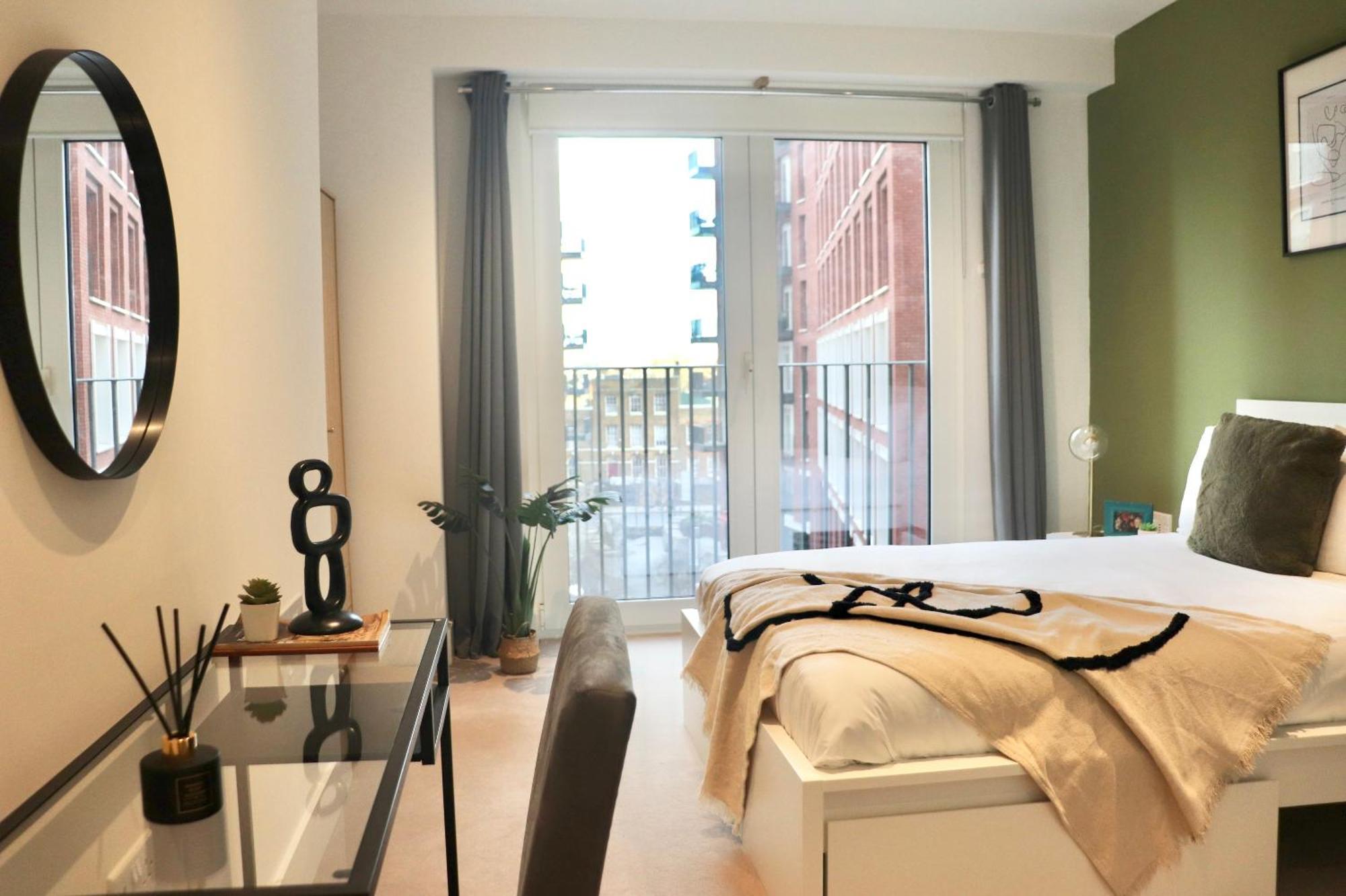 Leilighet Luxury 2 Bed Vauxhall, Balcony, Sleeps 4, - Open For Business Stays, Long Stays, Families Relocating London