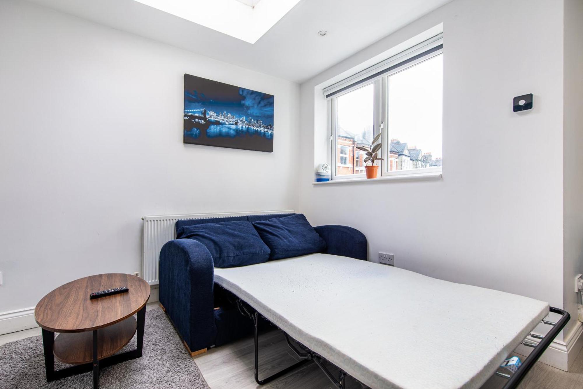 Cosy 1 Bed With Free Parking Close To Underground Station Zone 2 For Quick Access To Up To 5 Guests Apartamento Londres