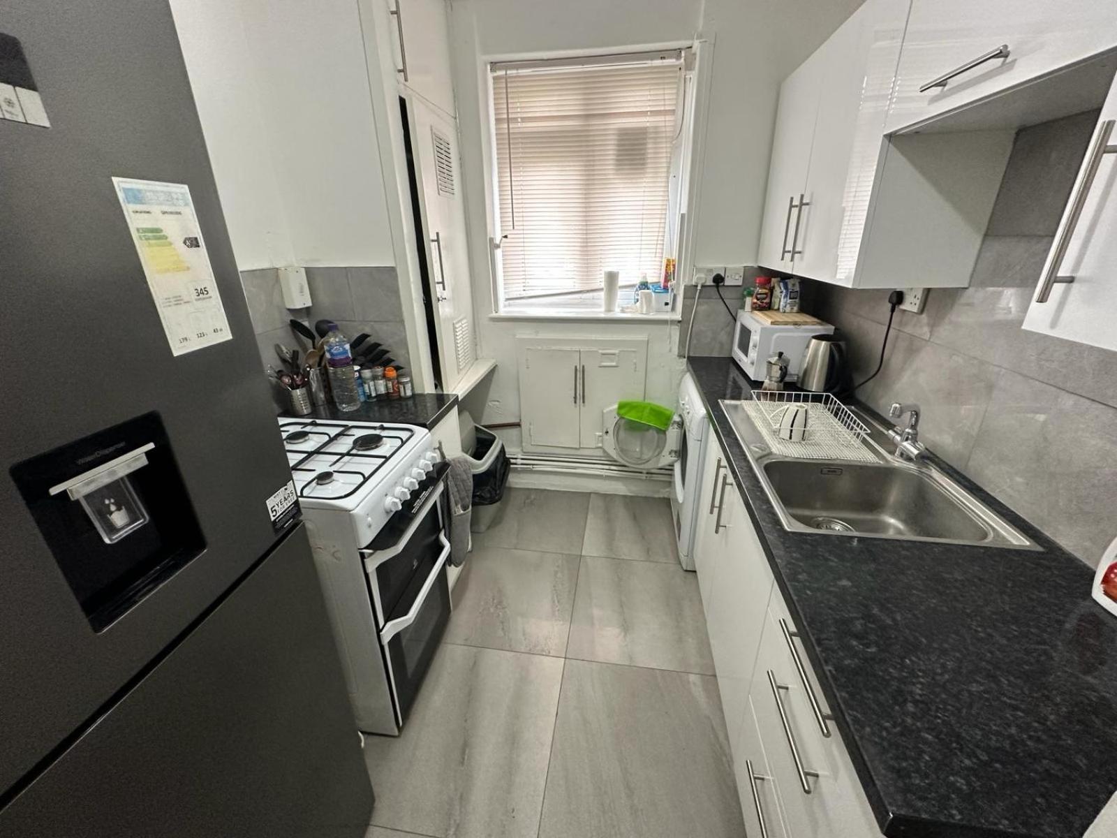 Gasthuis Aldgate East R1 *
