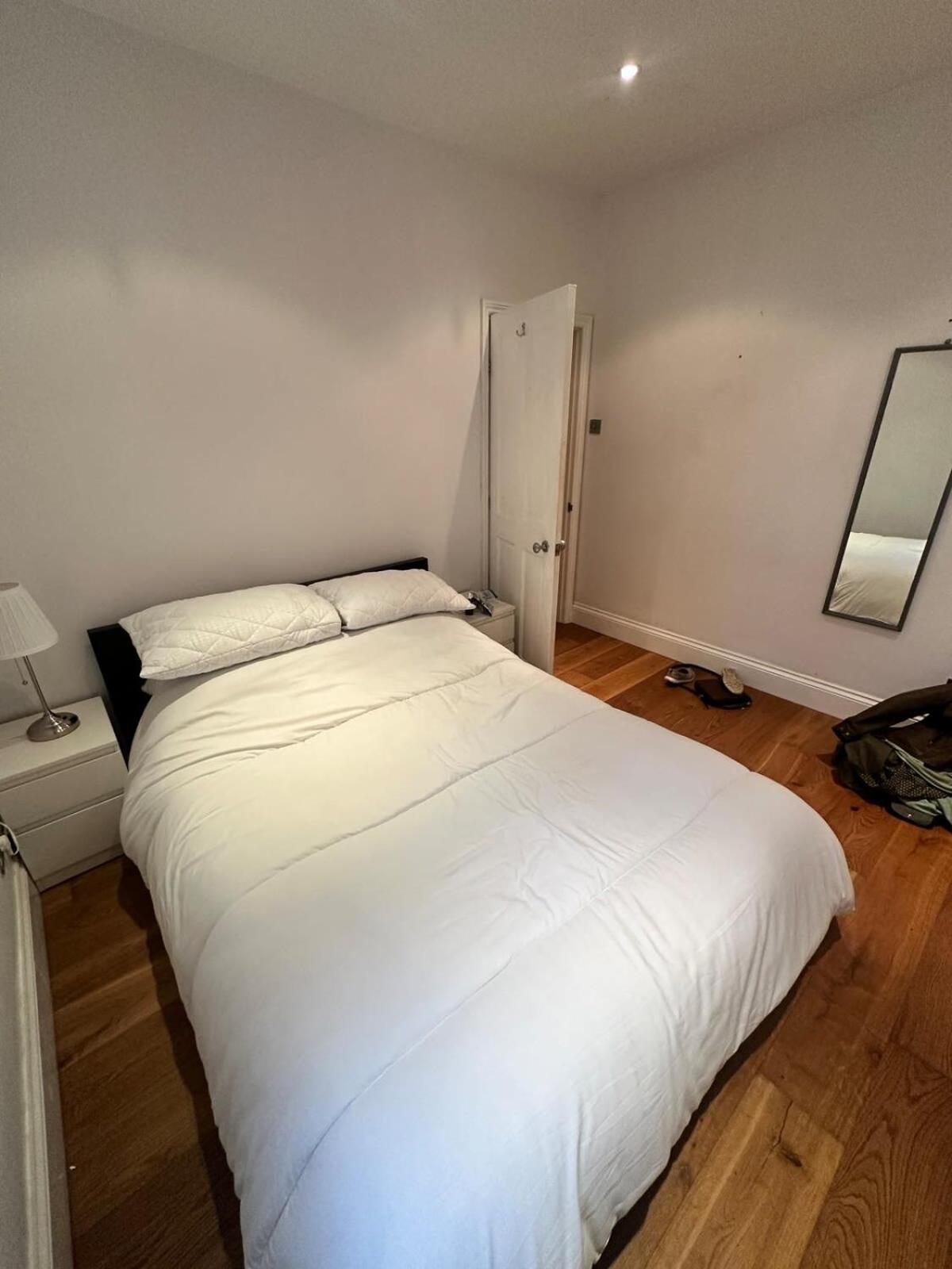 Appartement Ground Floor - Private Garden Londen