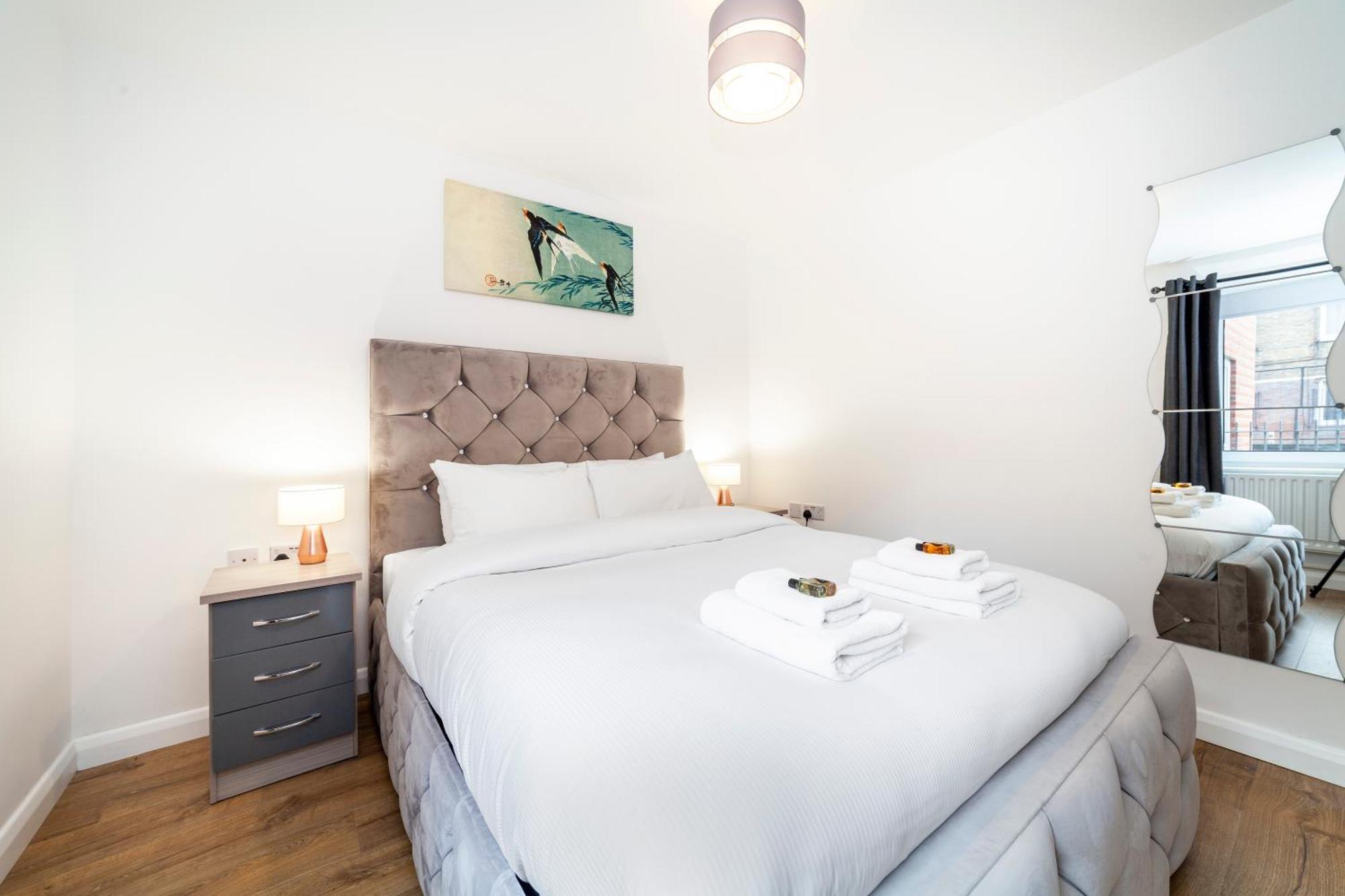 Apartment Charming 1br W Patio In Battersea *