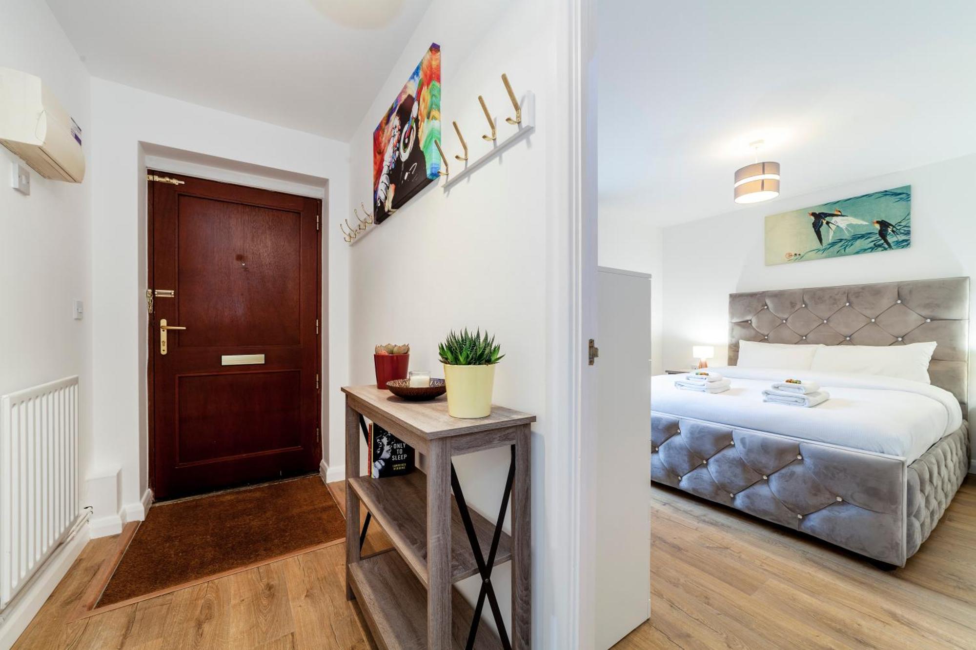 Charming 1br W Patio In Battersea *