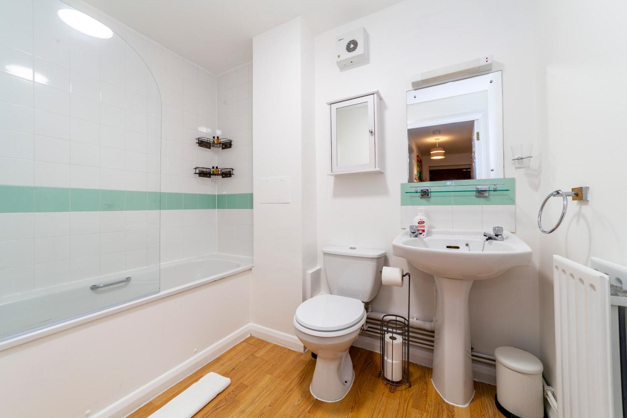 Charming 1br W Patio In Battersea * London