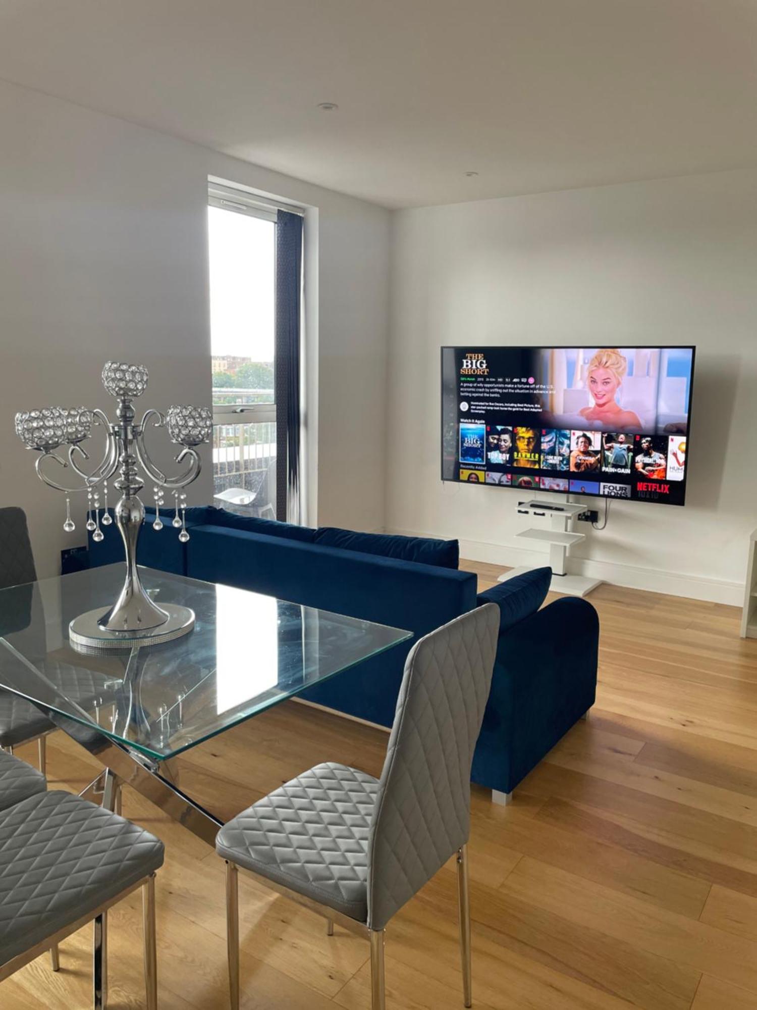Luxury Floor Penthouse Near Heathrow Appartement *