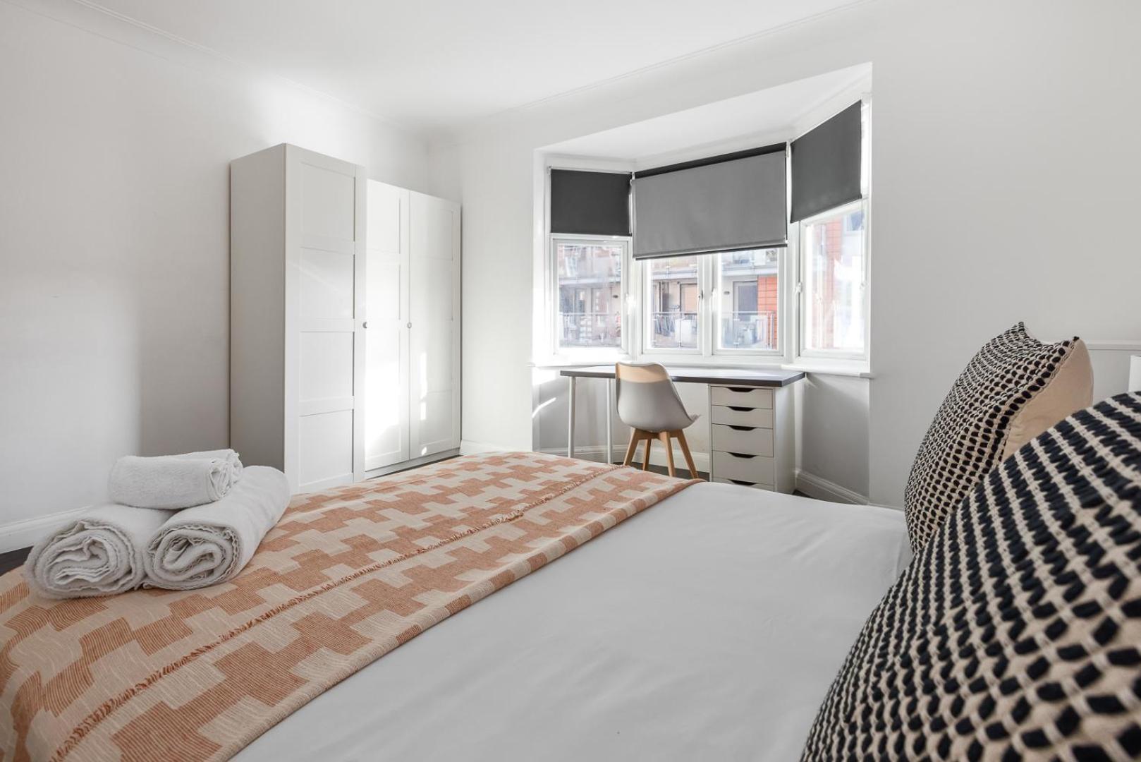 Outstanding 2 Bed In Camden Sleeps 6 * London