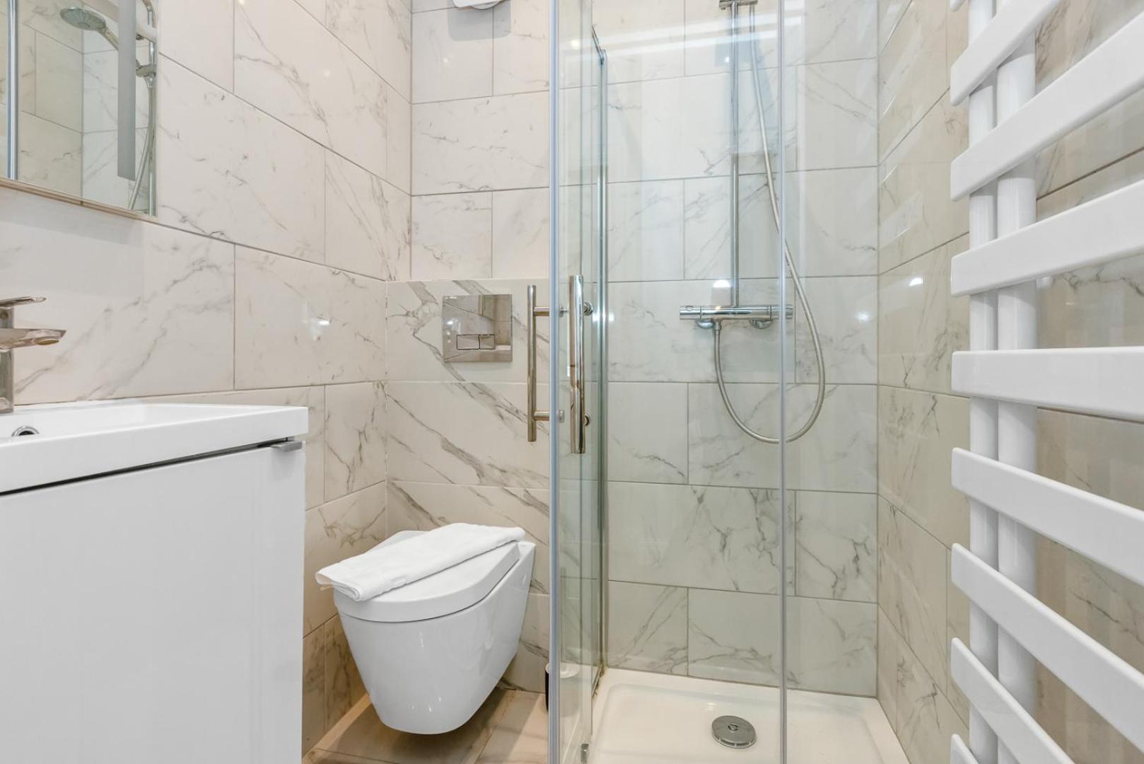 Apartment Outstanding 2 Bed In Camden Sleeps 6 London