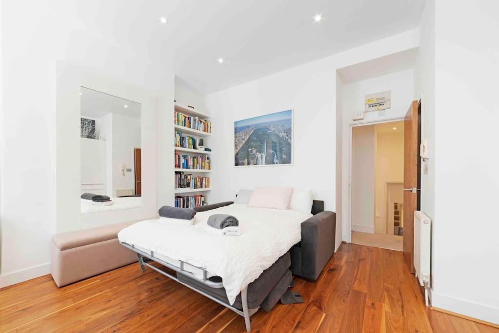 Huge 1 Bed -sleeps 4 De Lux Soho Fitzrovia Leilighet