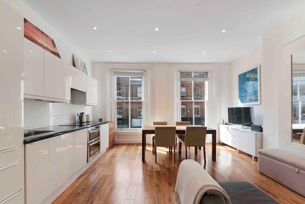 Leilighet Huge 1 Bed -sleeps 4 De Lux Soho Fitzrovia