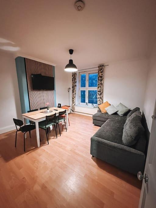 Apartment Spacious 3 Bedroom Flat In Stockwell