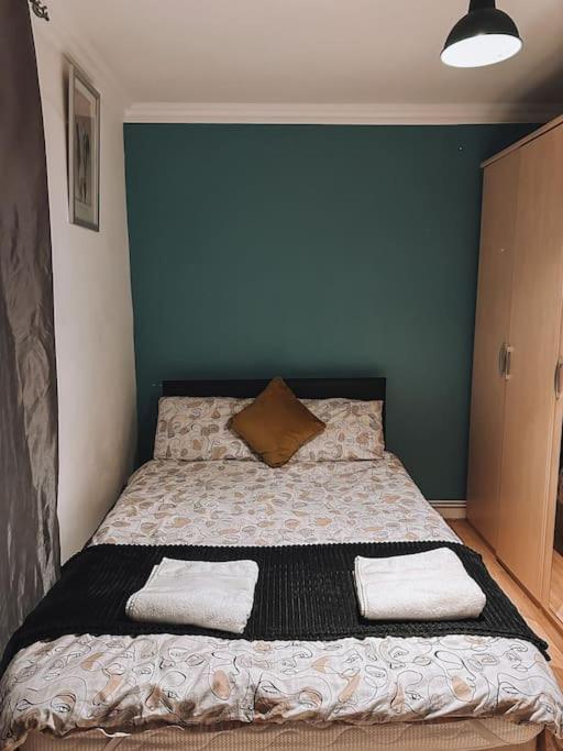 Spacious 3 Bedroom Flat In Stockwell * London