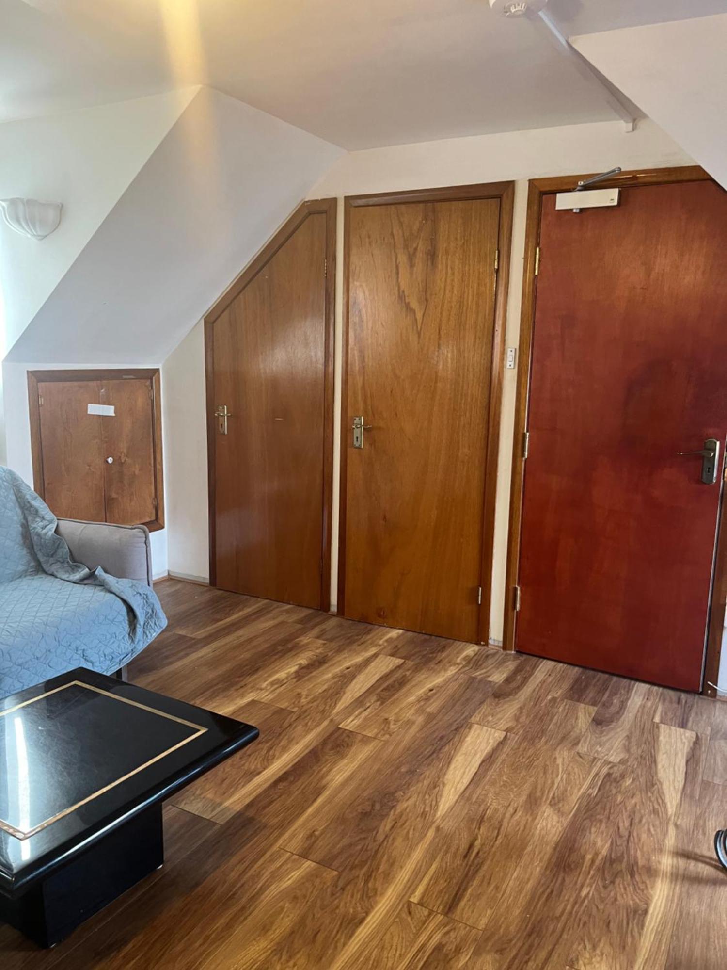 Apartment Shaheen London