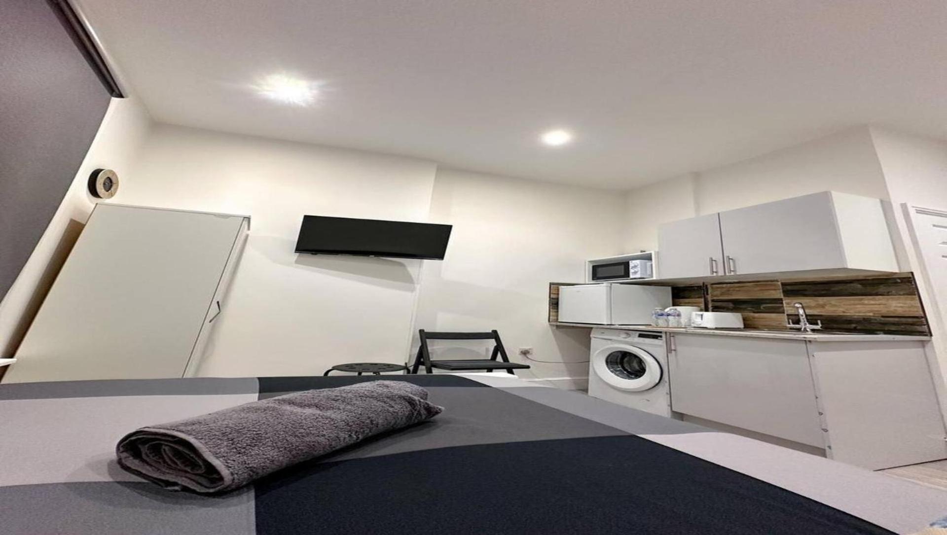 Flat In Ealing Broadway Apartment *