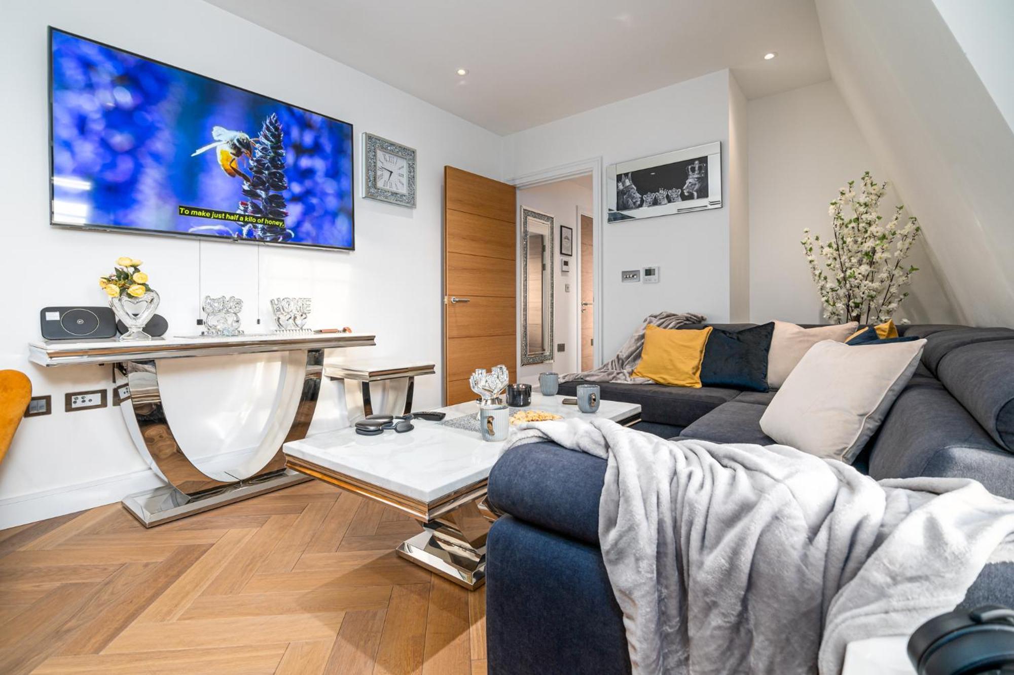 Stunning 1-bedroom Penthouse In Marble Arch 72 Leilighet
