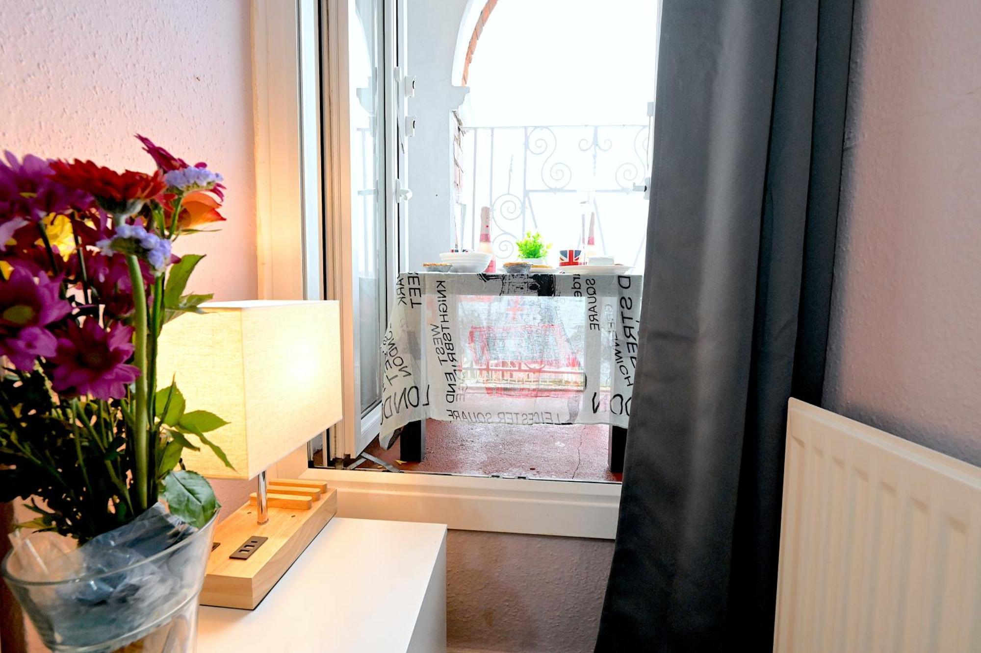 Stunning 3 Bedroom Serviced Flat In North
