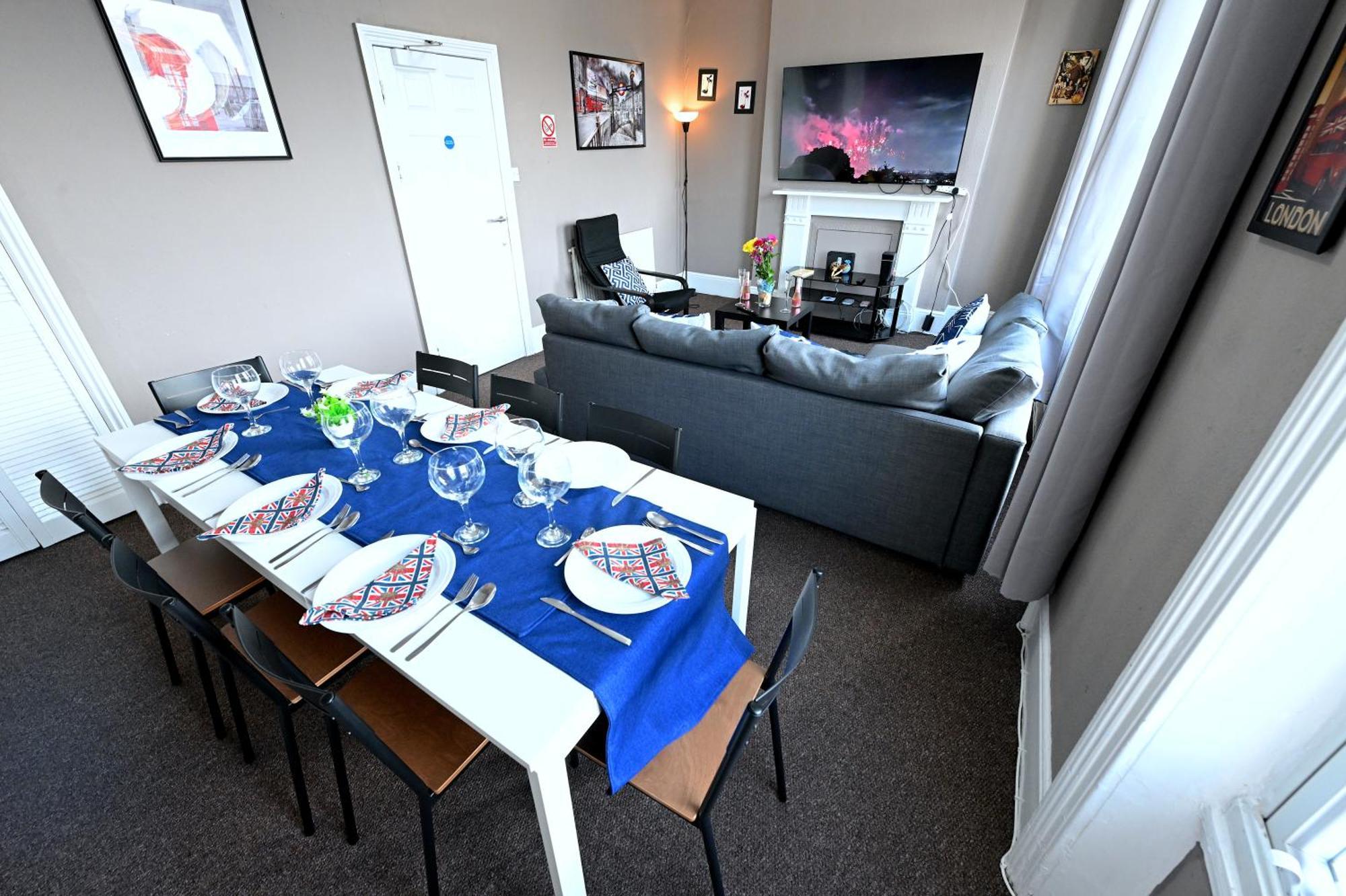 Stunning 3 Bedroom Serviced Flat In North * London