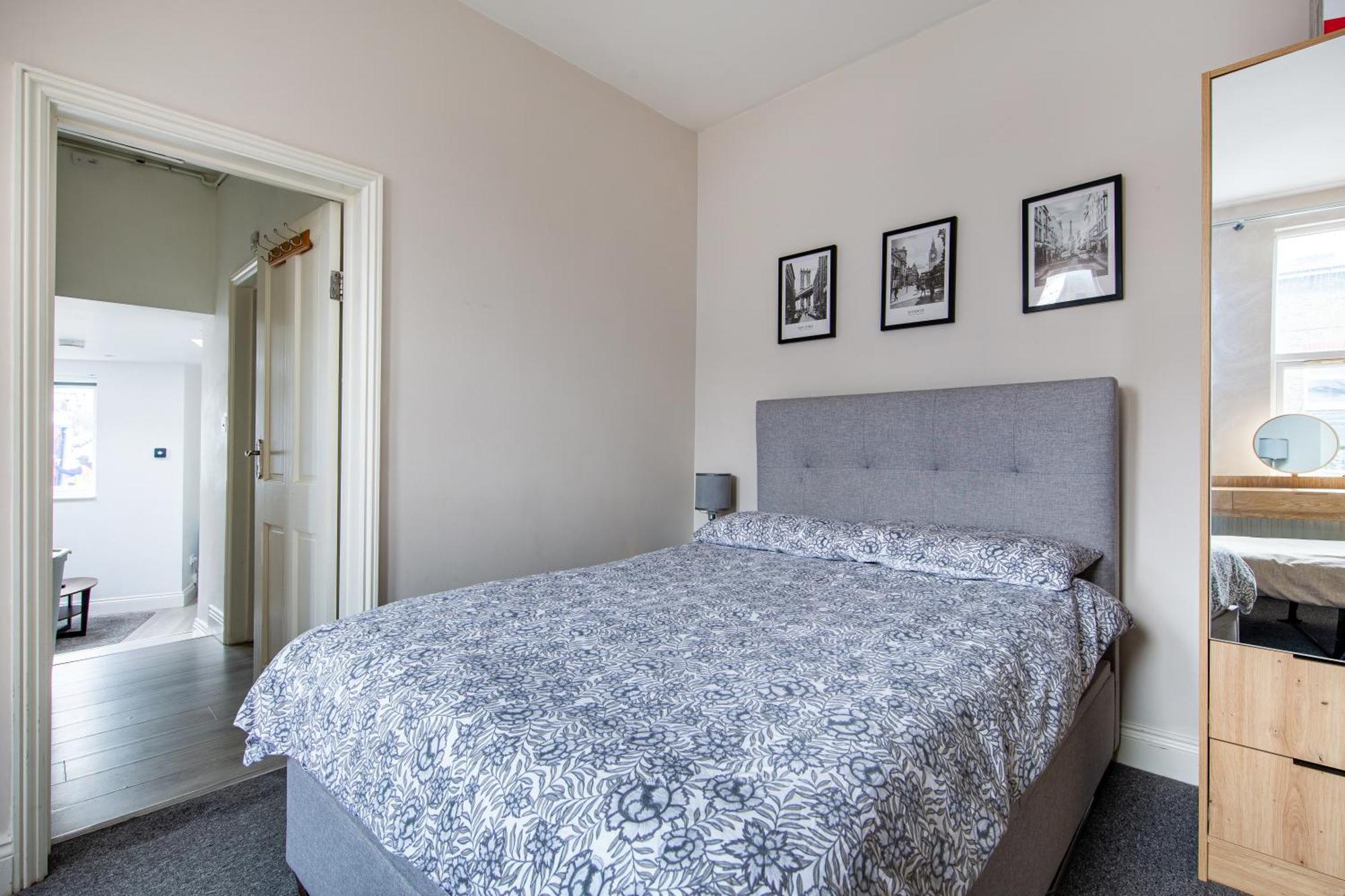 Apartamento Cosy 1 Bed With Free Parking Close To Underground Station Zone 2 For Quick Access To Up To 5 Guests *