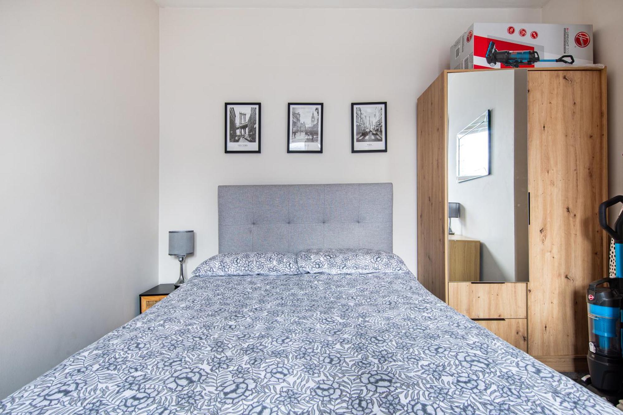 Cosy 1 Bed With Free Parking Close To Underground Station Zone 2 For Quick Access To Up To 5 Guests Apartamento *