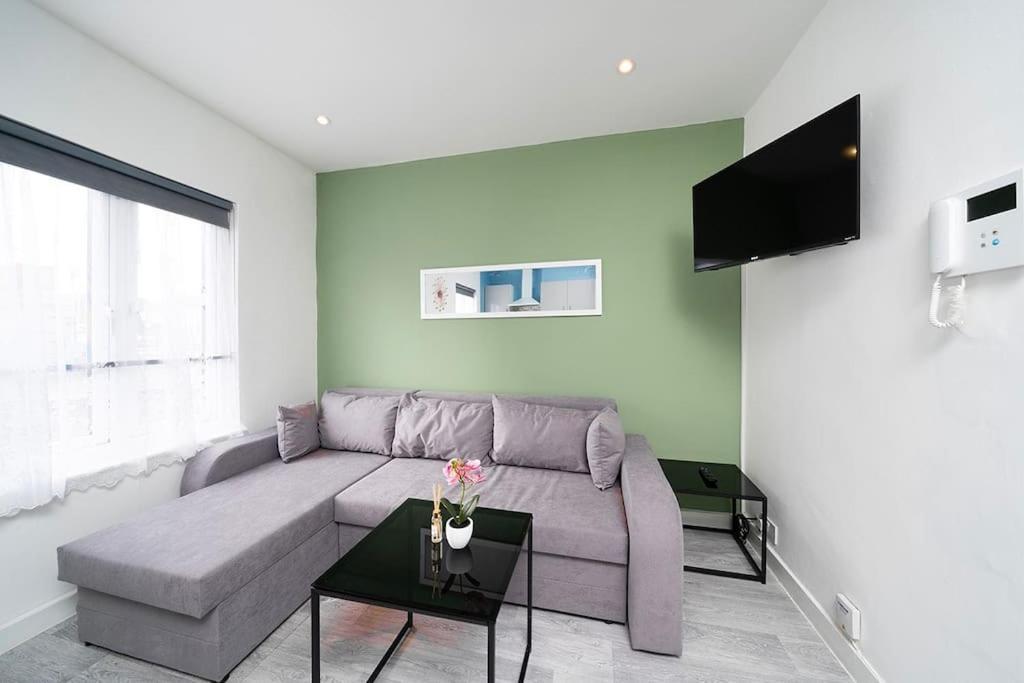 Soho F4 London