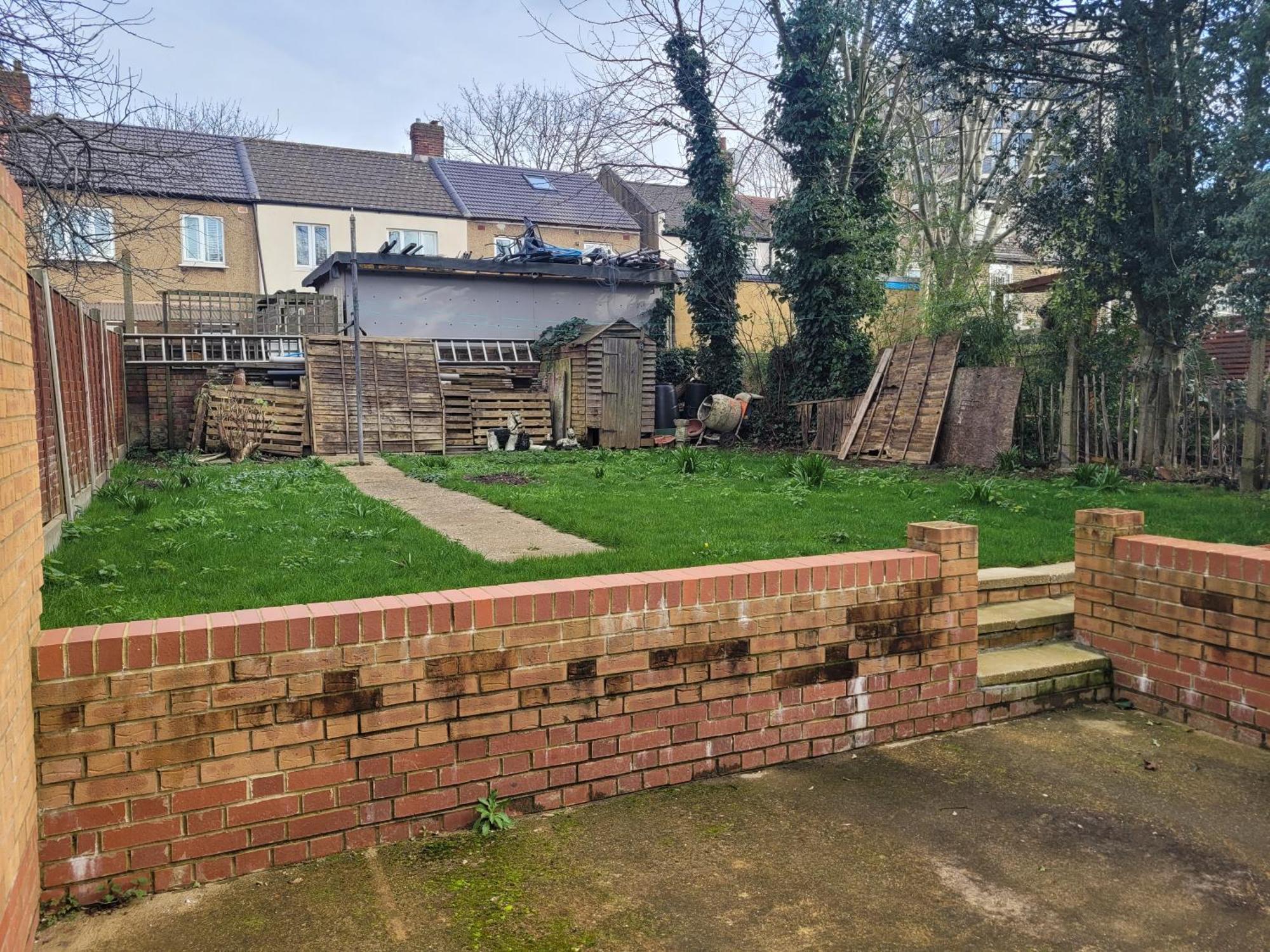Lovely 2-bed Fully Refurbished House In * London