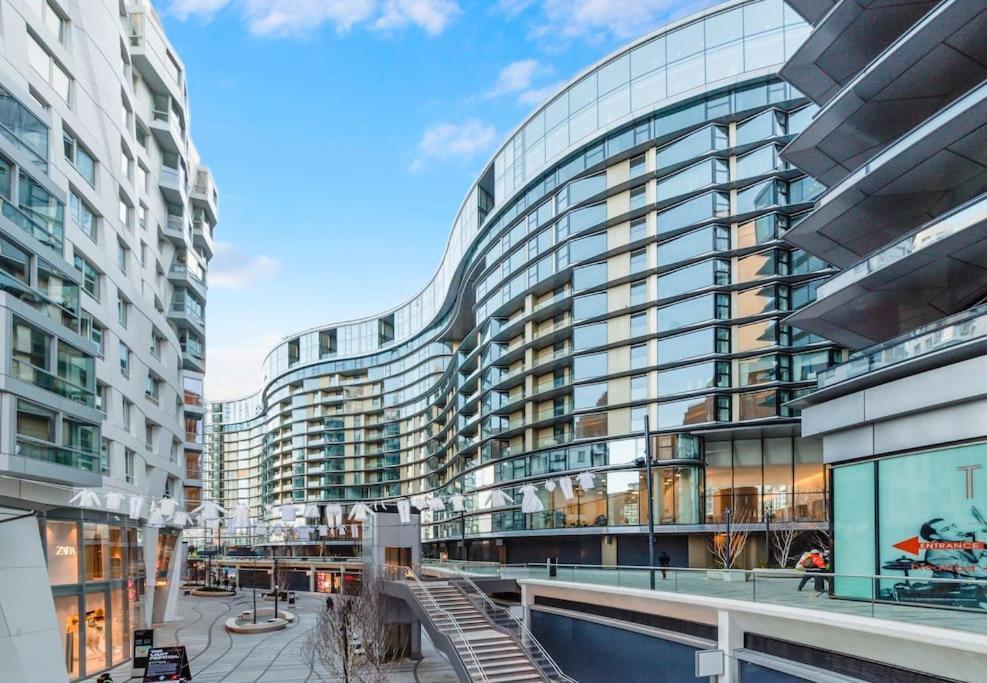 Luxury 3 Bedroom Battersea Power Leilighet *