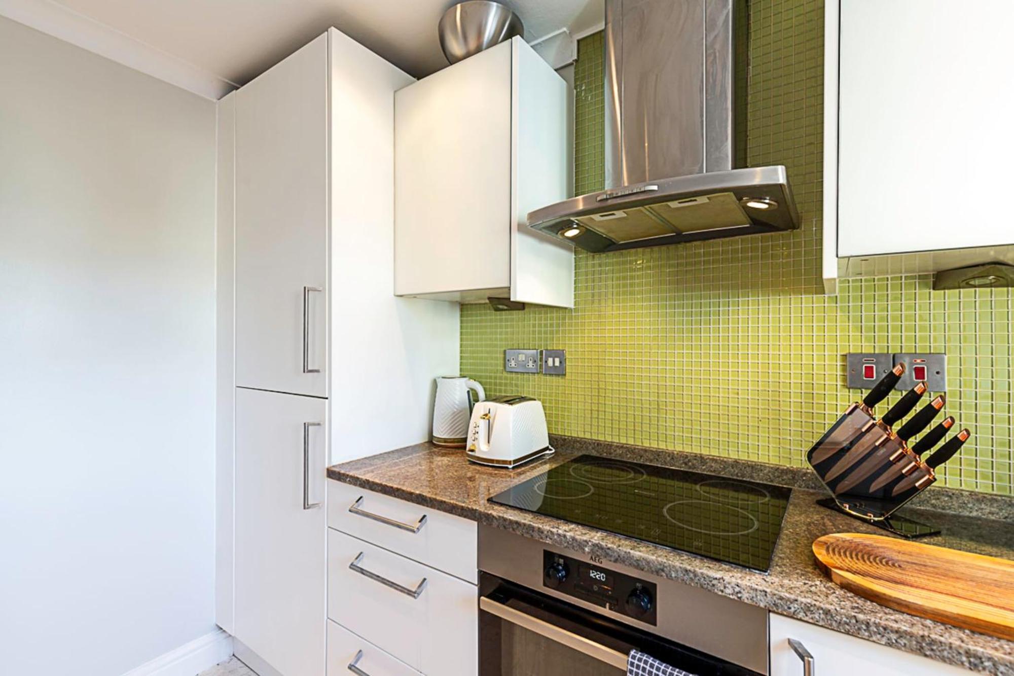 Contemporary And Spacious Kensington