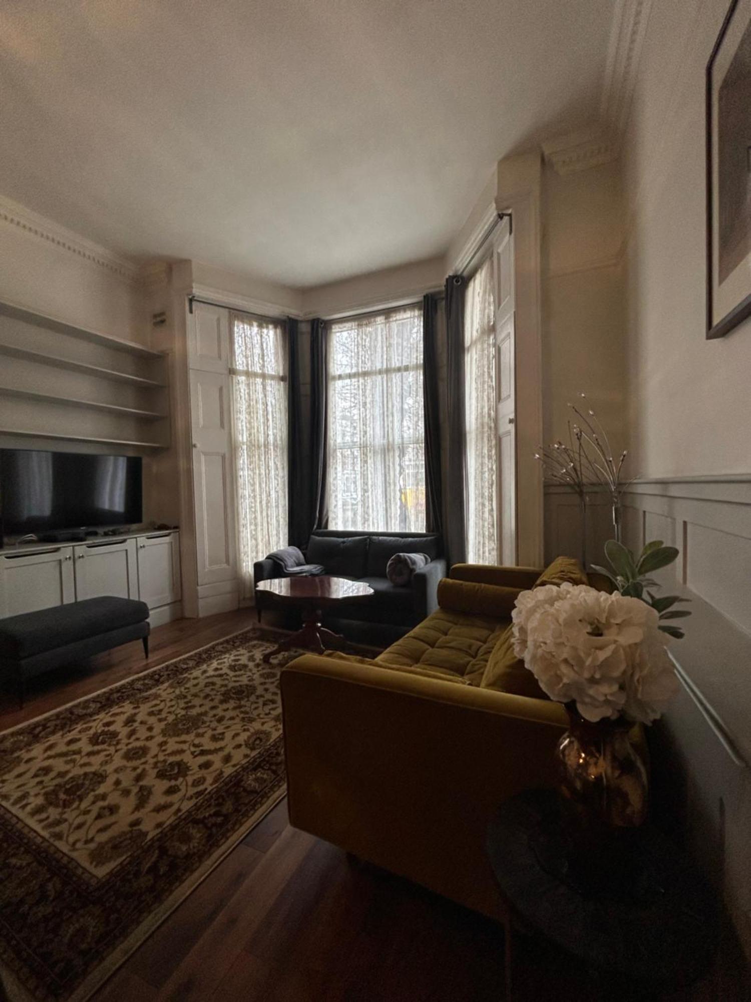 Stunning Holland Park 2 Bedroom - Sleeps 6 Leilighet *