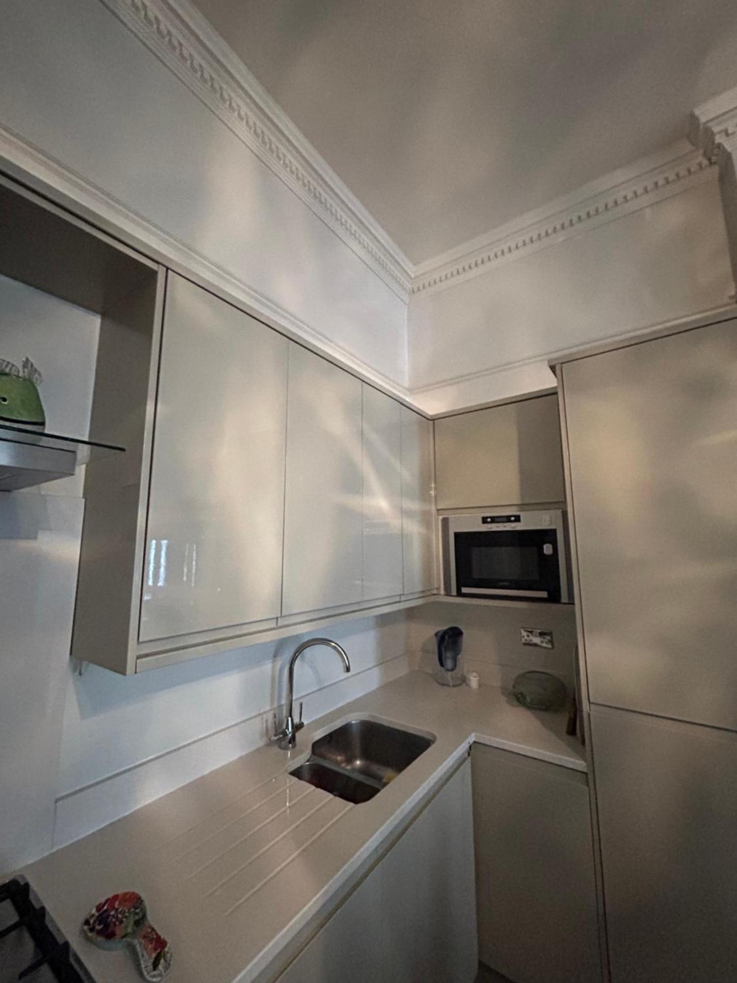 Stunning Holland Park 2 Bedroom - Sleeps 6 Leilighet *