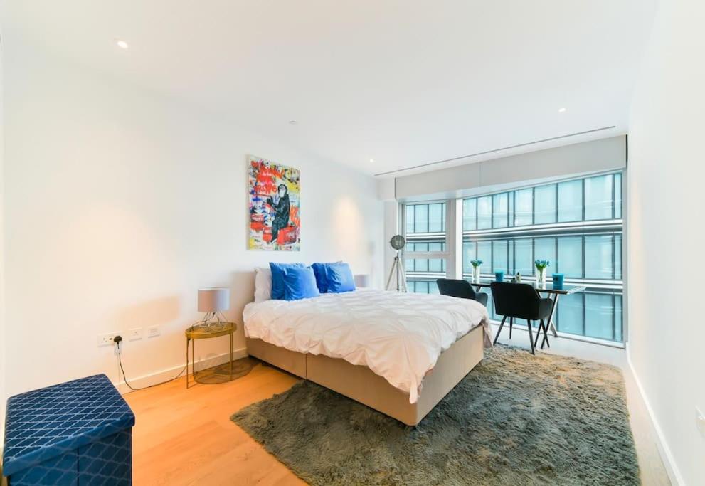 Luxury 3 Bedroom Battersea Power Leilighet