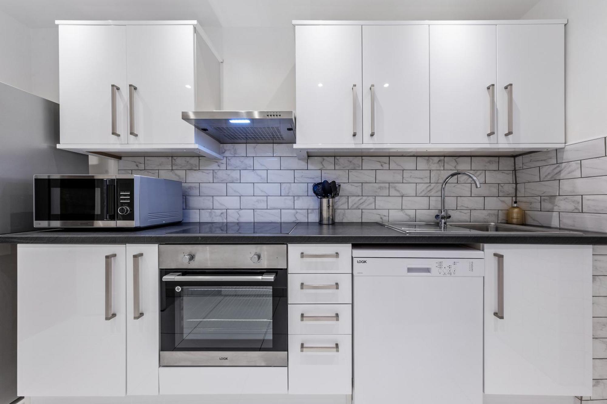 Modern Flat Near Hyde Park Leilighet