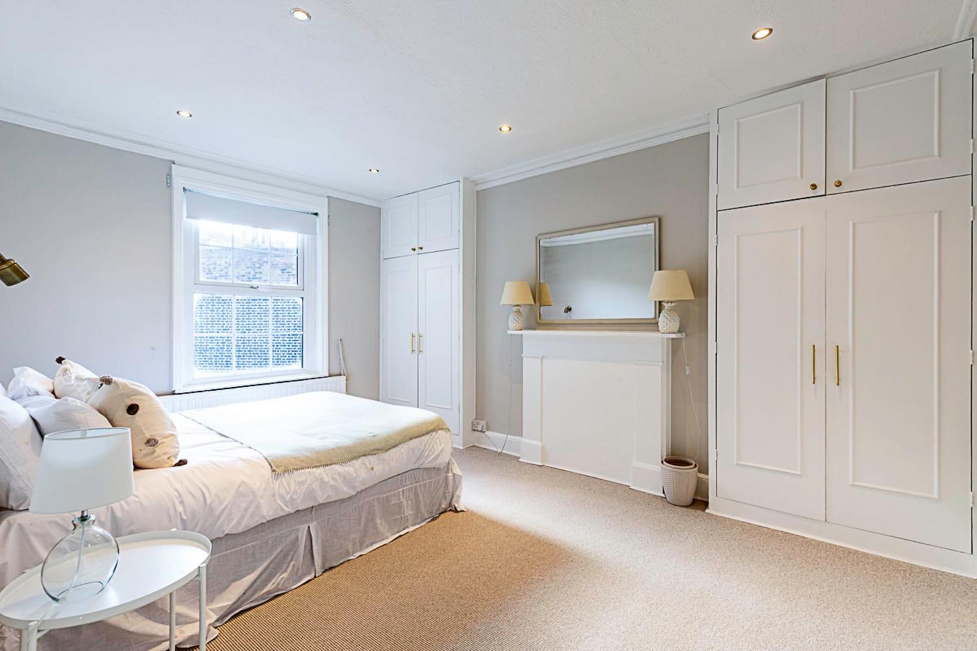 Contemporary And Spacious Kensington Apartment