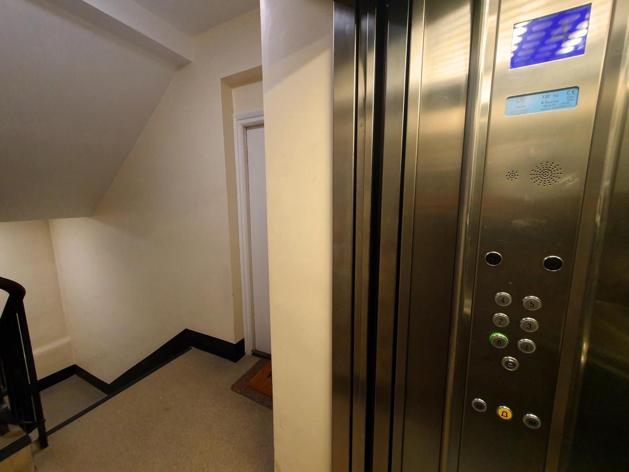 Shepherds Bush Superior Apartment, Center London! Apartamento *