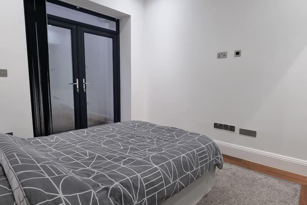 Modern Majesty 3 Bed 3 Bath House In Holiday home