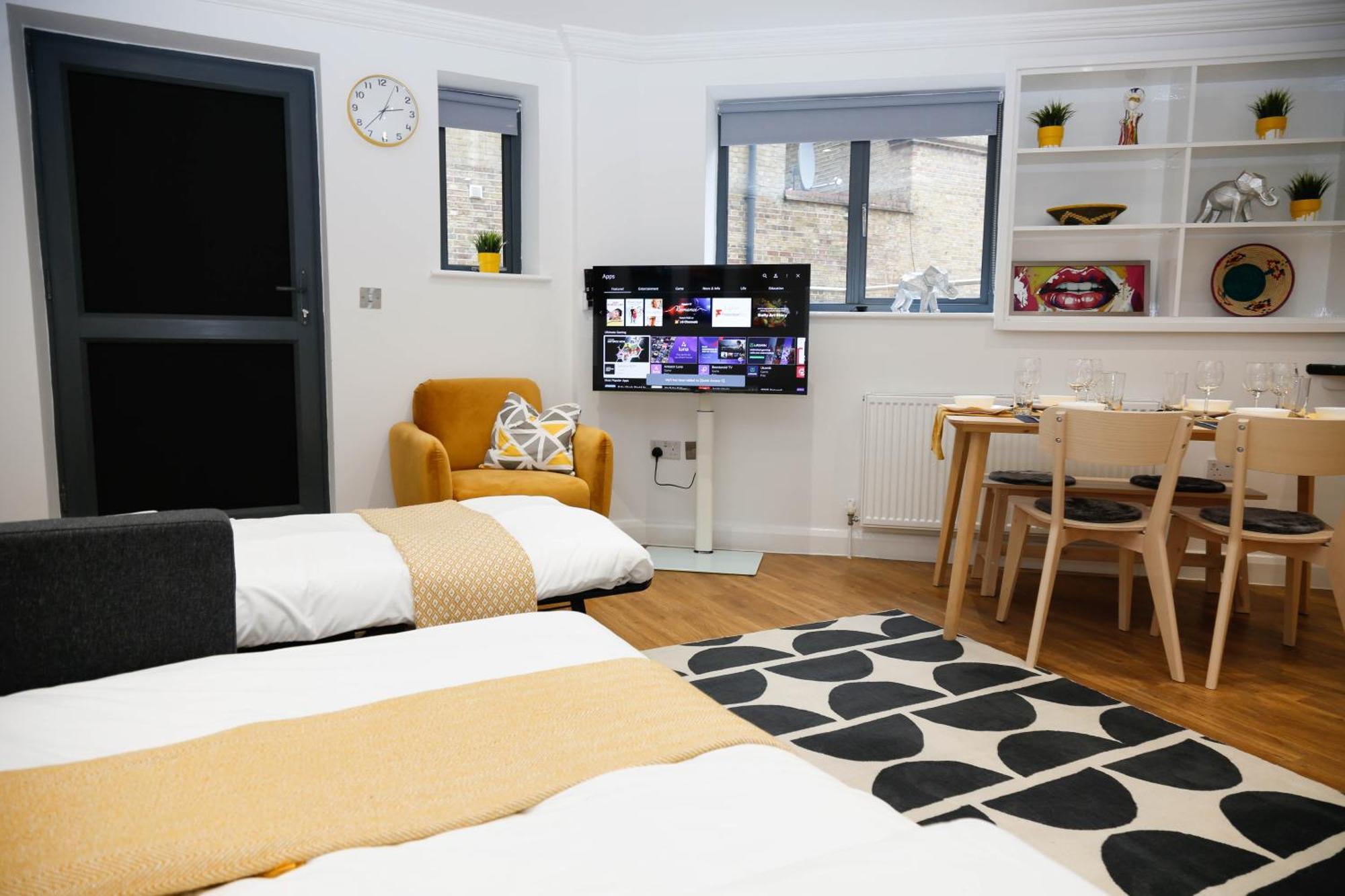 New Luxury In Location Next To Shops, Cafes, Bars & Metro Leilighet