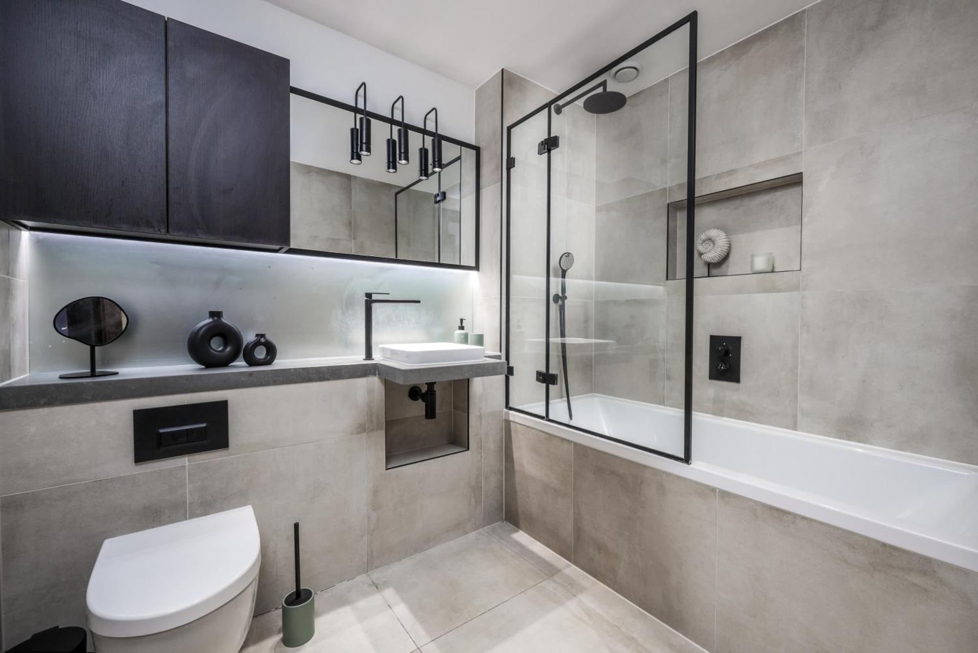 Luxury 2bed:prime Location, Min 2 Main Attractions *