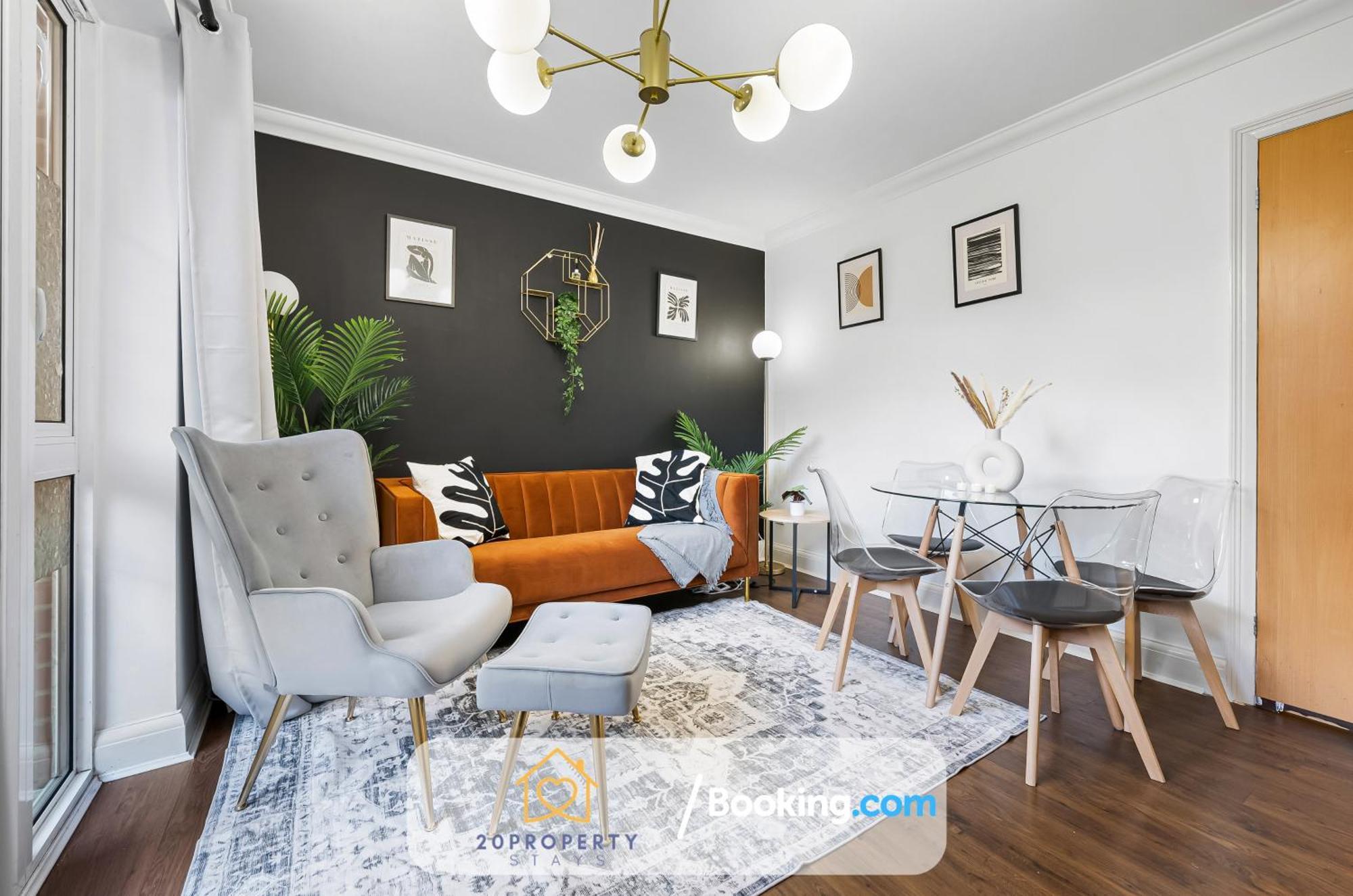 Luxury Long In Bow Road Londen