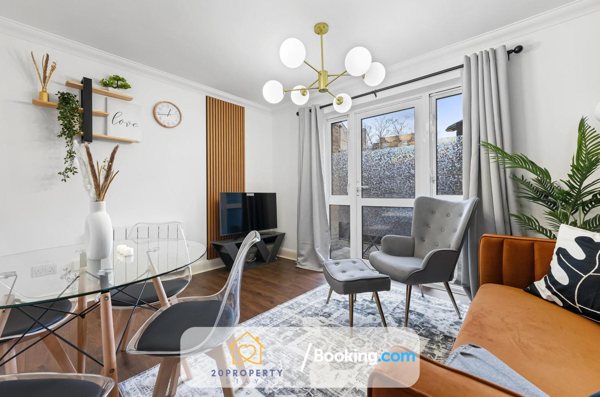 Luxury Long In Bow Road * Londen