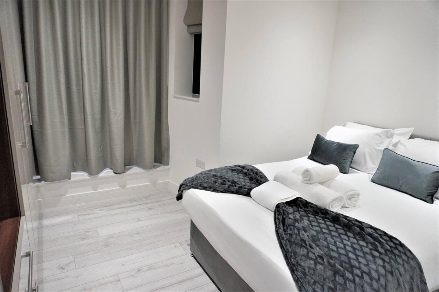 Queens Luxury Wembley Stadium -
