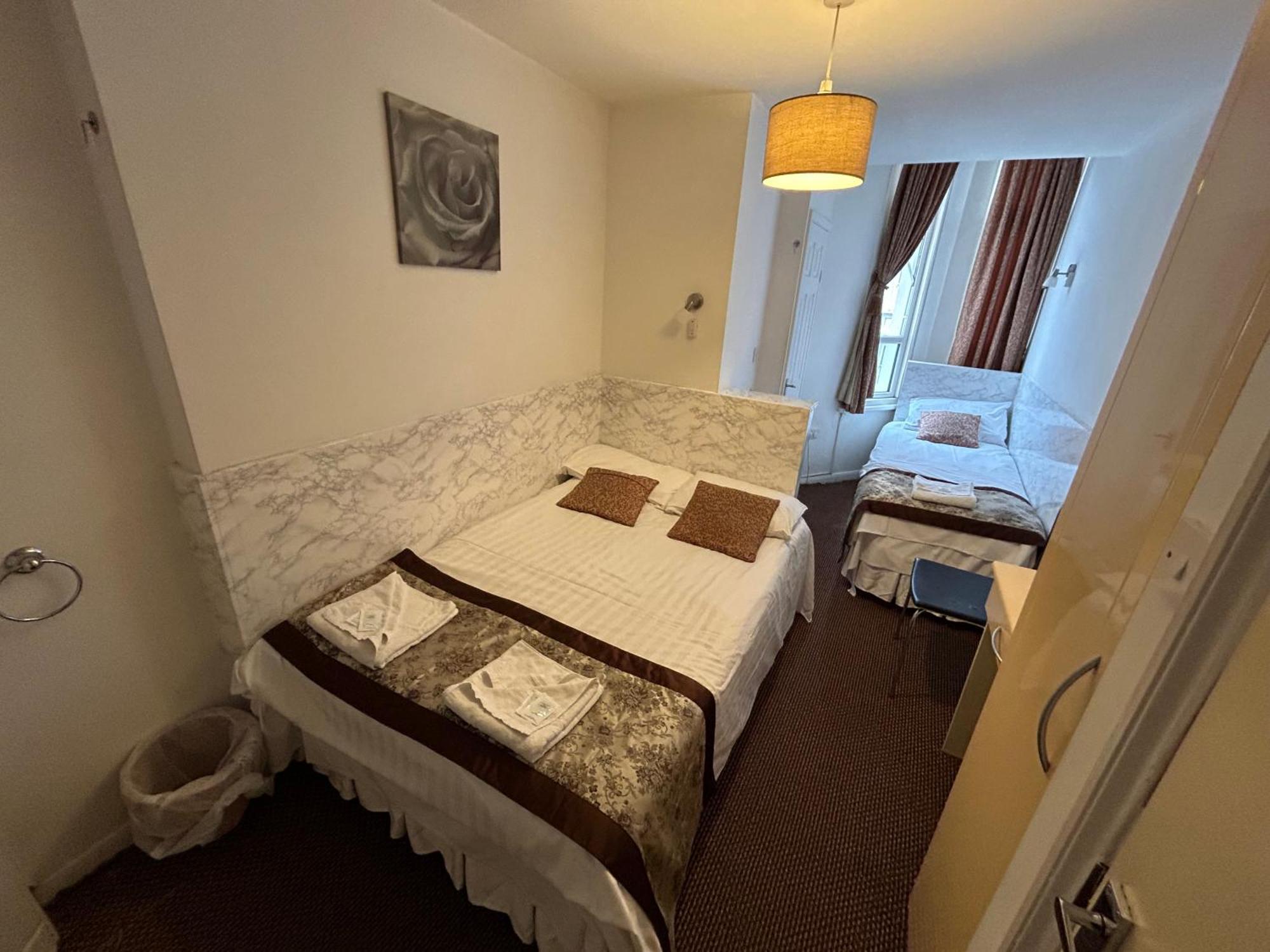 Earls Court Guest house