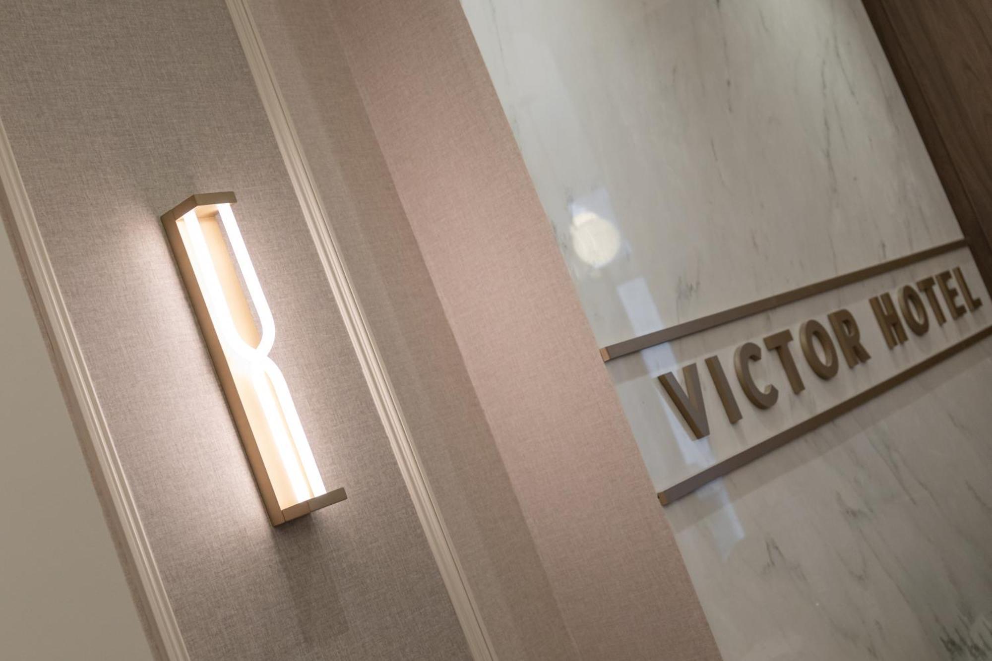 Victor - Victoria Hotel 4*
