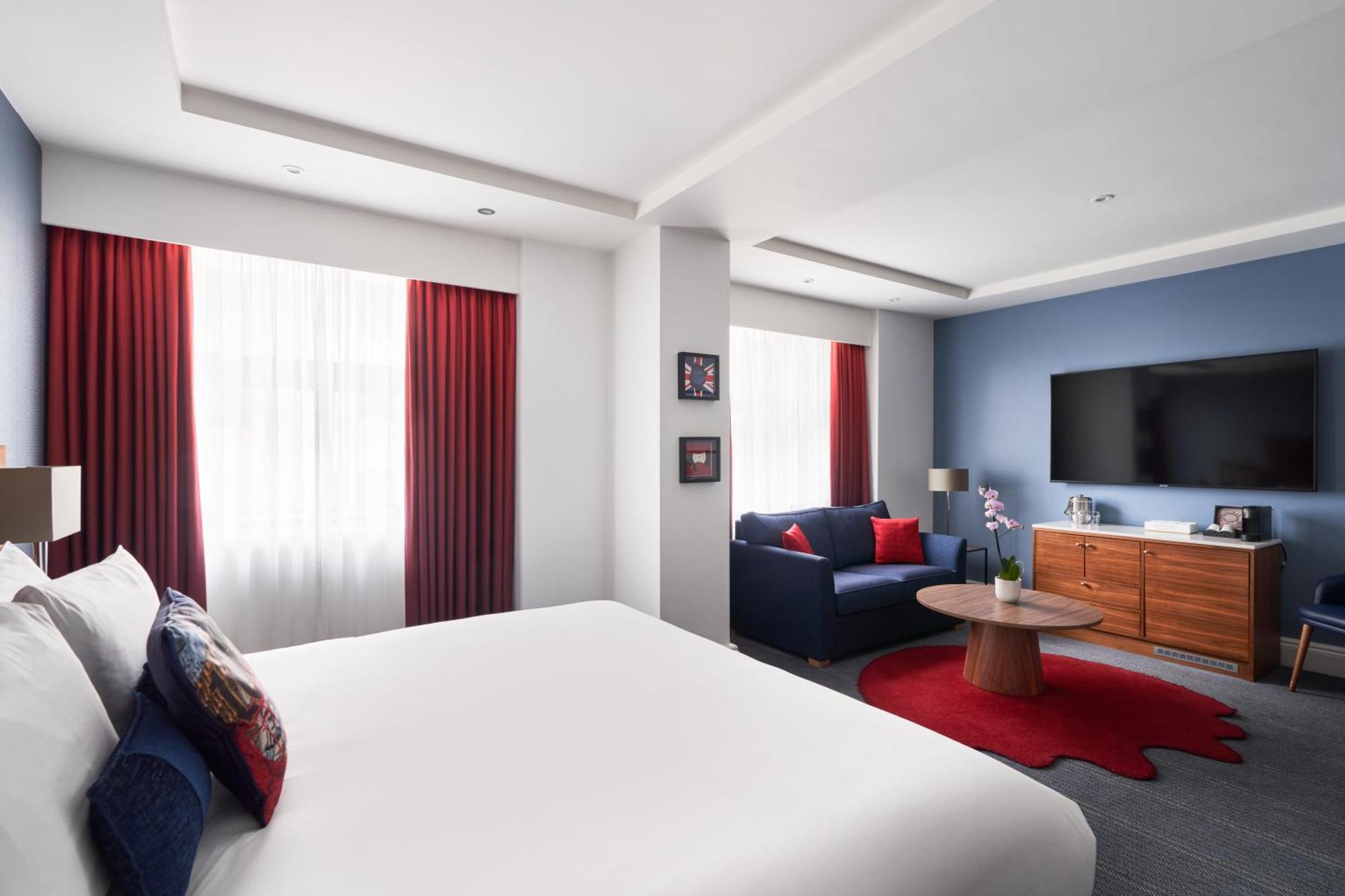 The Cumberland, Hotel