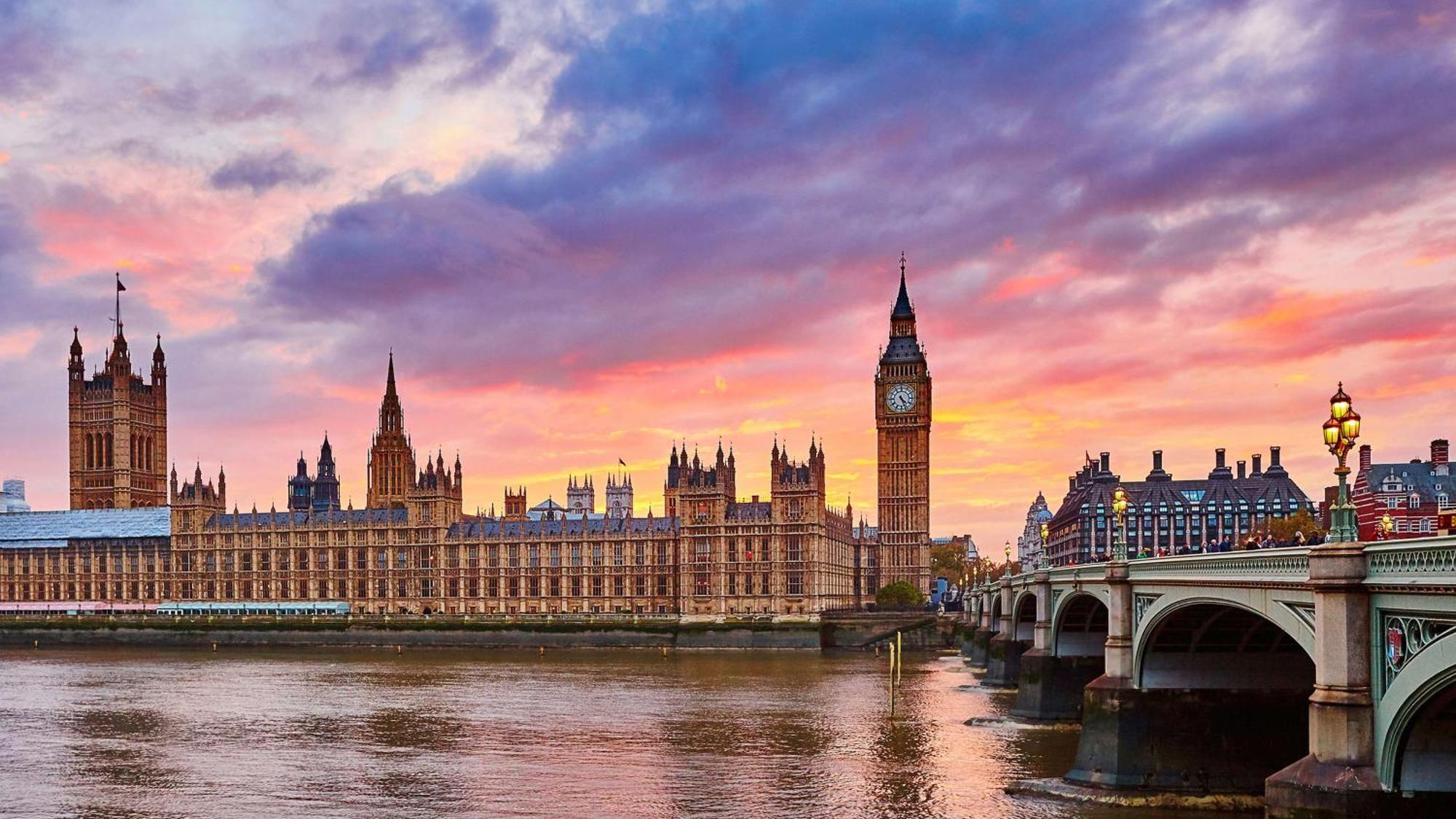Park Plaza Riverbank Hotel London