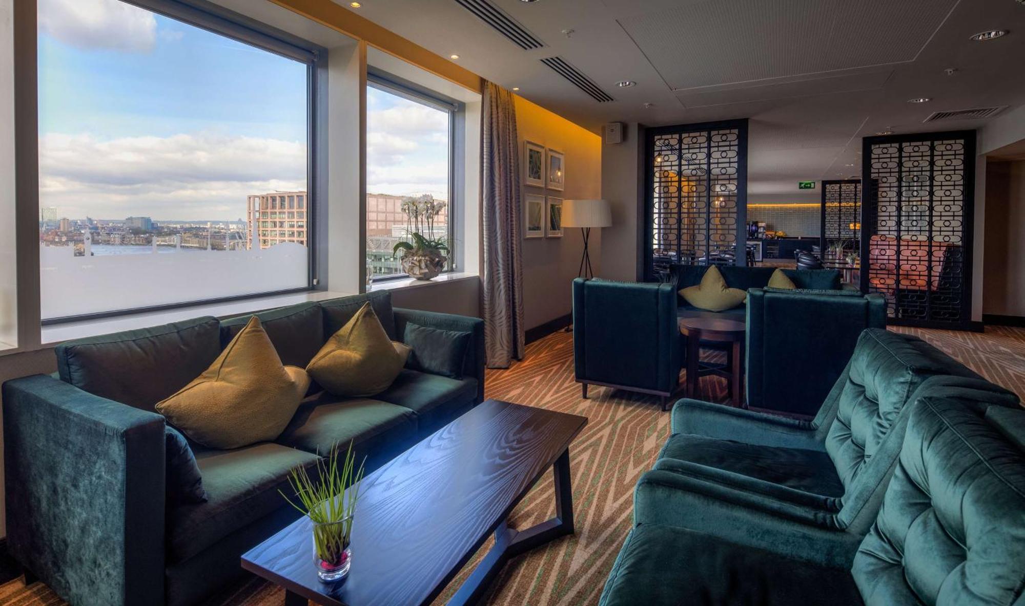 Hotel Hilton Canary Wharf 4*