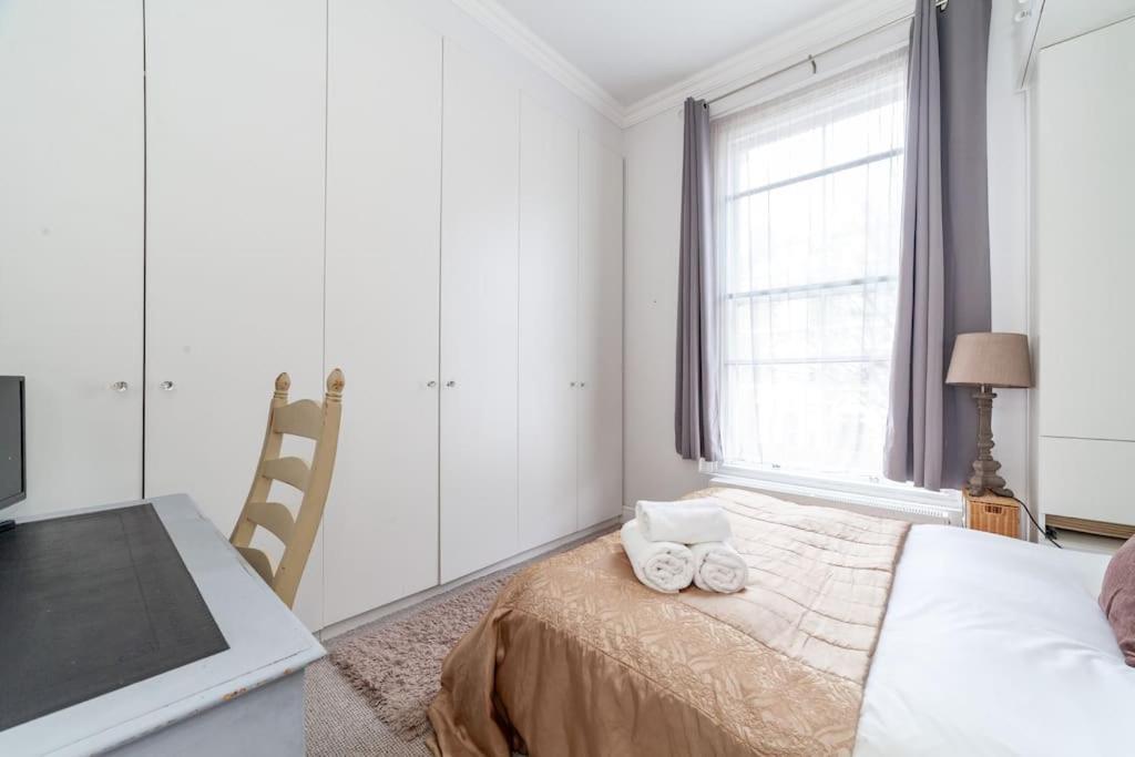 Modern 1-bed With 3 Minute Walk To Tube Station. Apartamento Londres