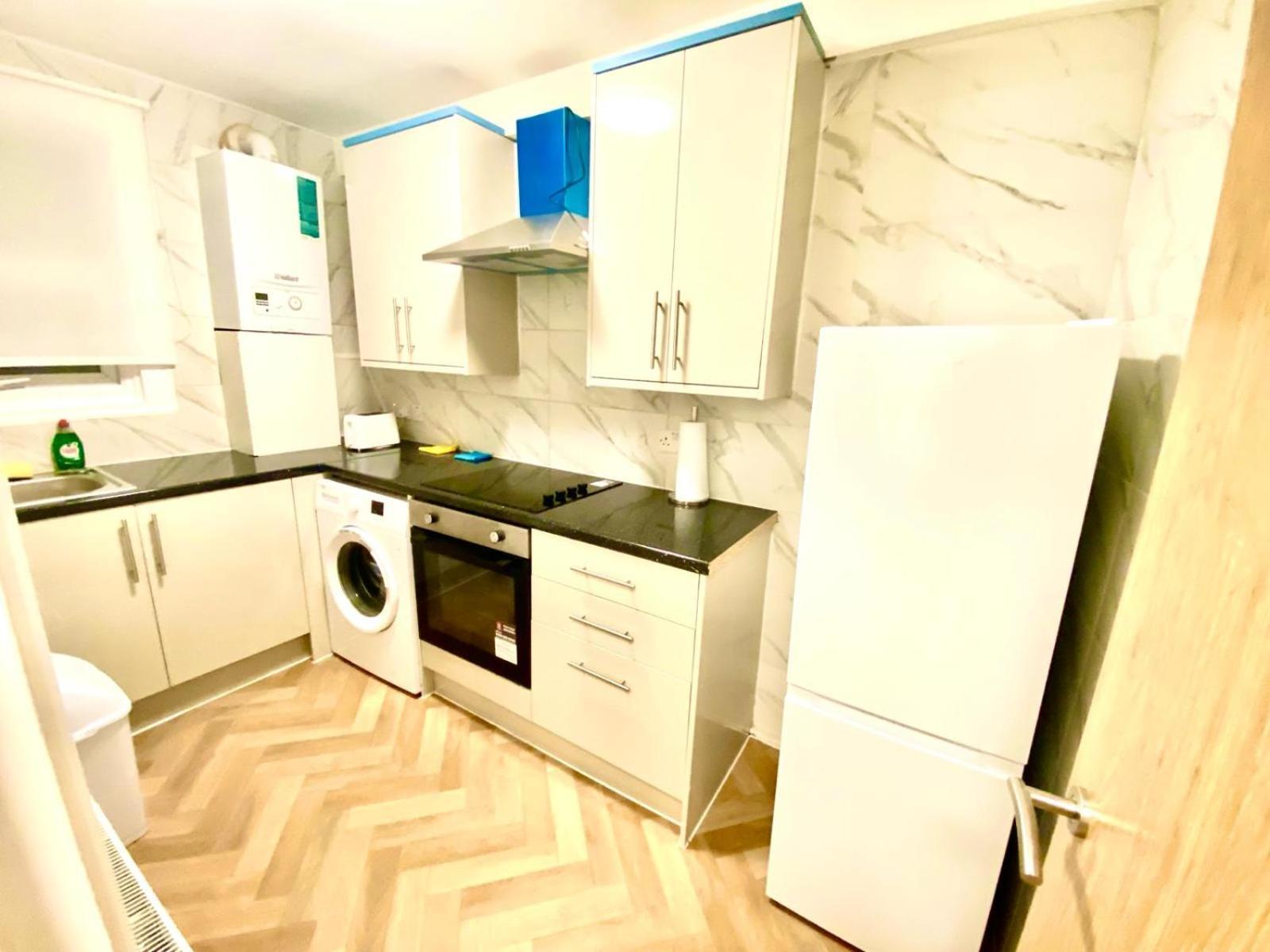 Apartment Beautiful Two Bedroom Flat With Free Car Park In