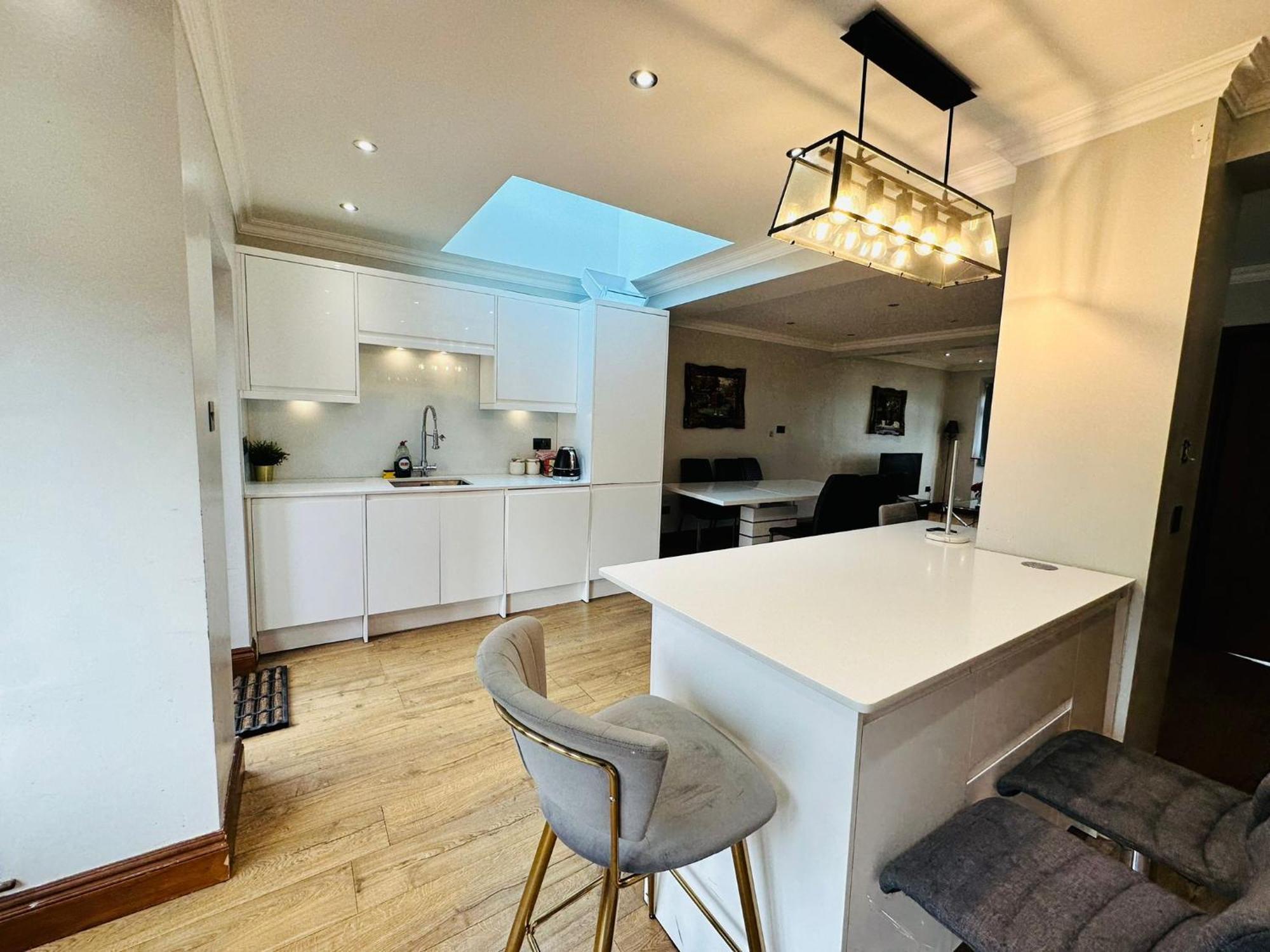 Apartamento Spacious 6 Bed In Wembly, Londres