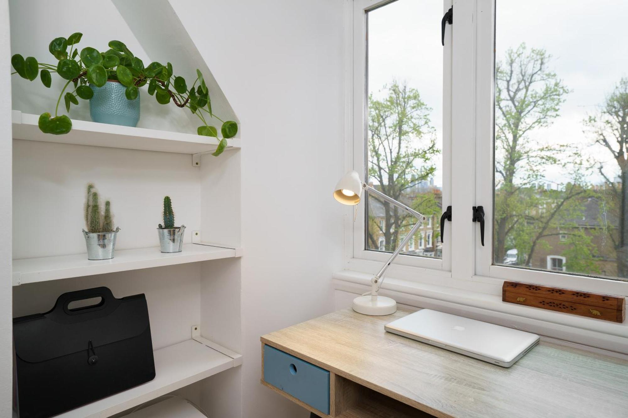 Apartamento Lovely In Victoria Park Village