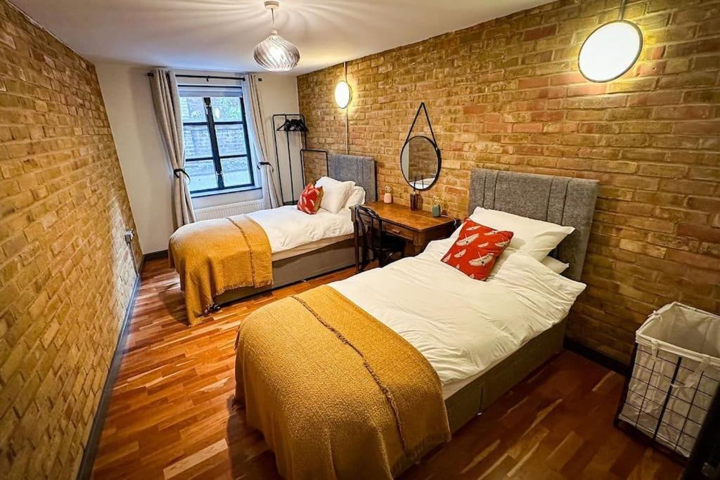 Luxury Warehouse Conversion - Shoreditch * Londen