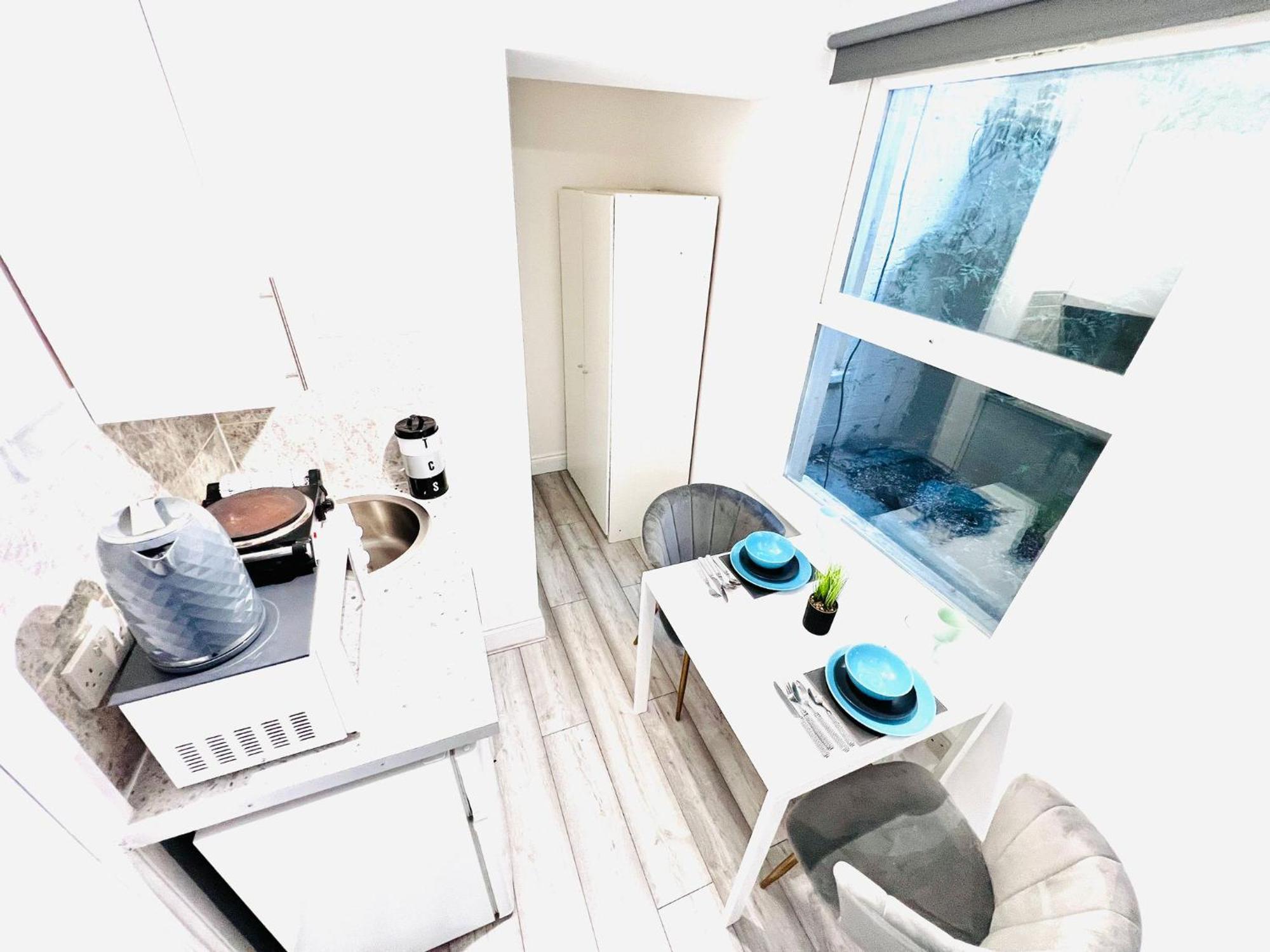 In Location Apartment London
