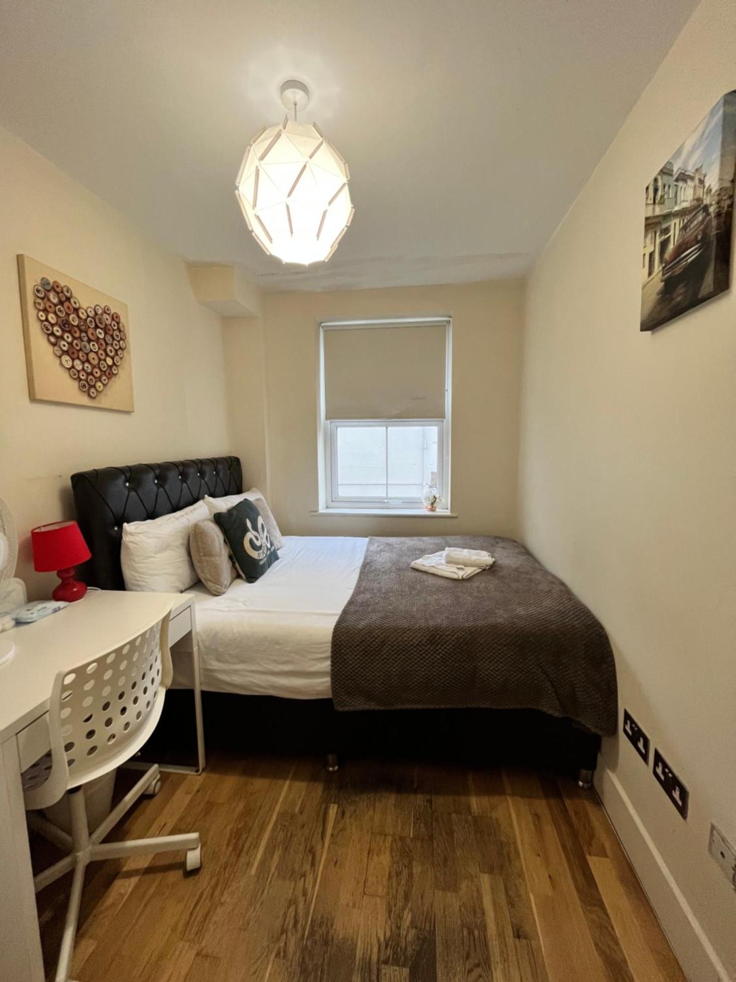 Gasthuis Metropolitan Coziness Private Bedrooms In Euston Station 161