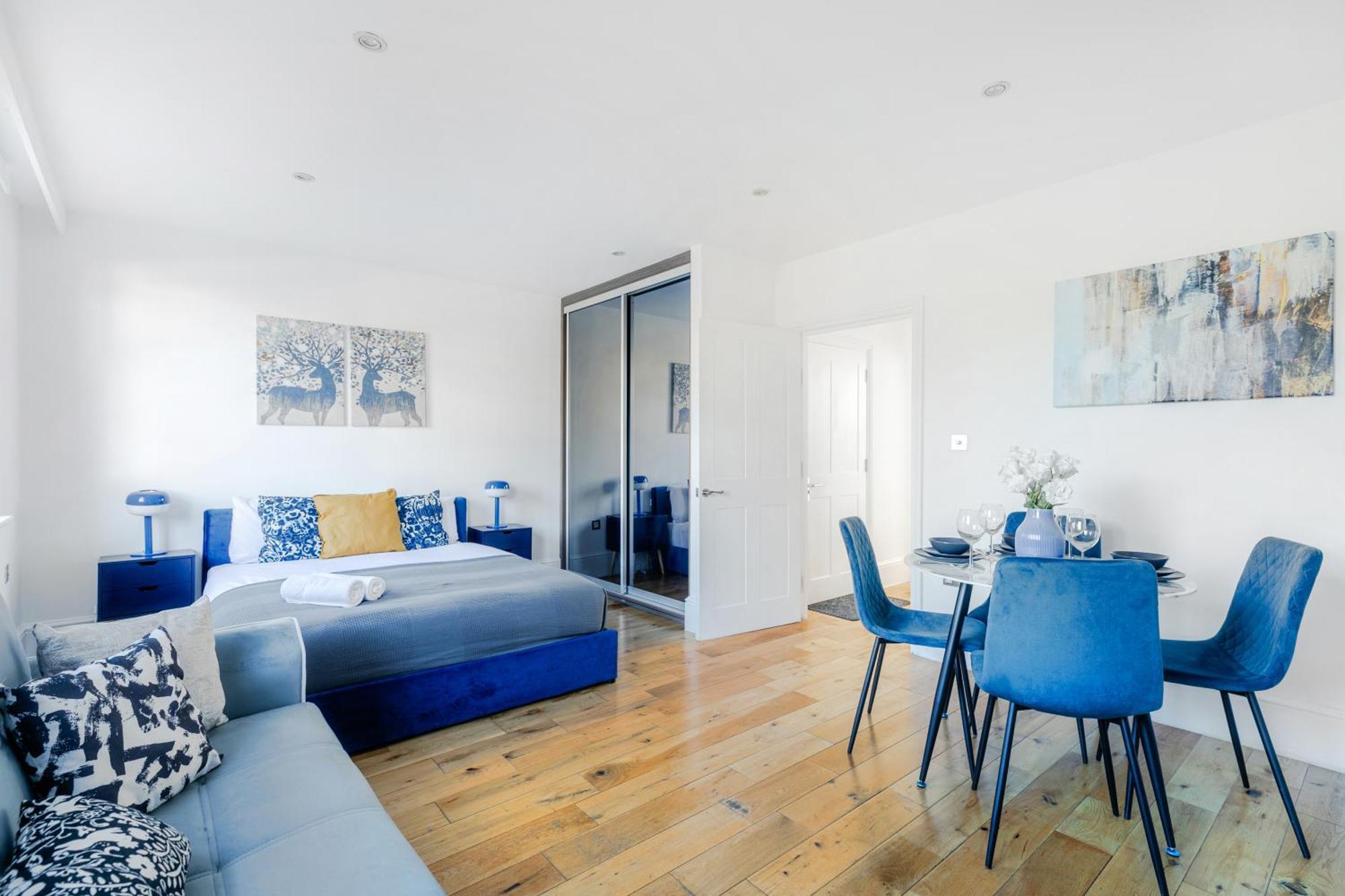 Regent's Park & Baker Street Modern Apartments!